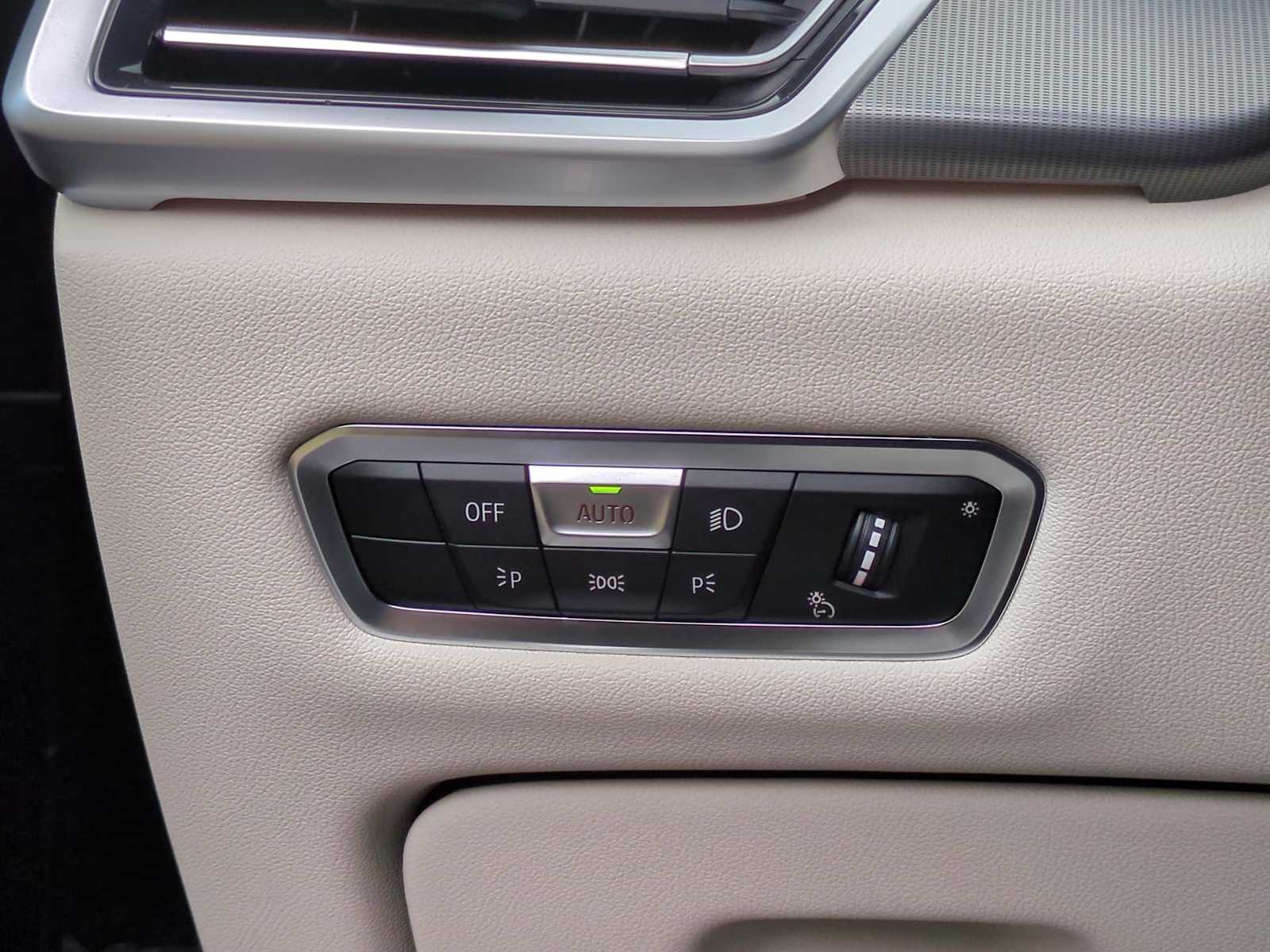 Thumbnail: 2023 BMW X6 - 37