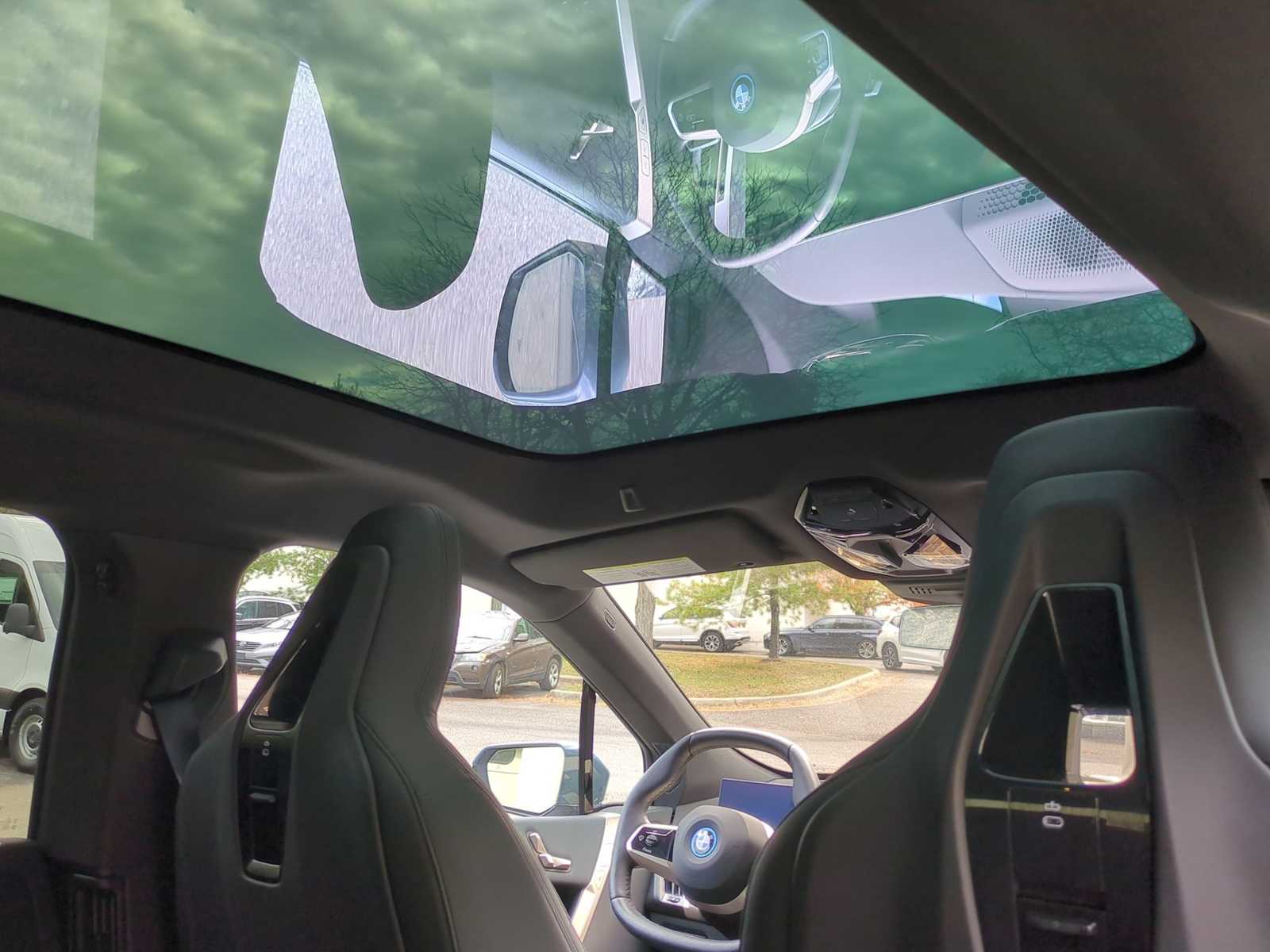 Thumbnail: 2025 BMW iX - 22