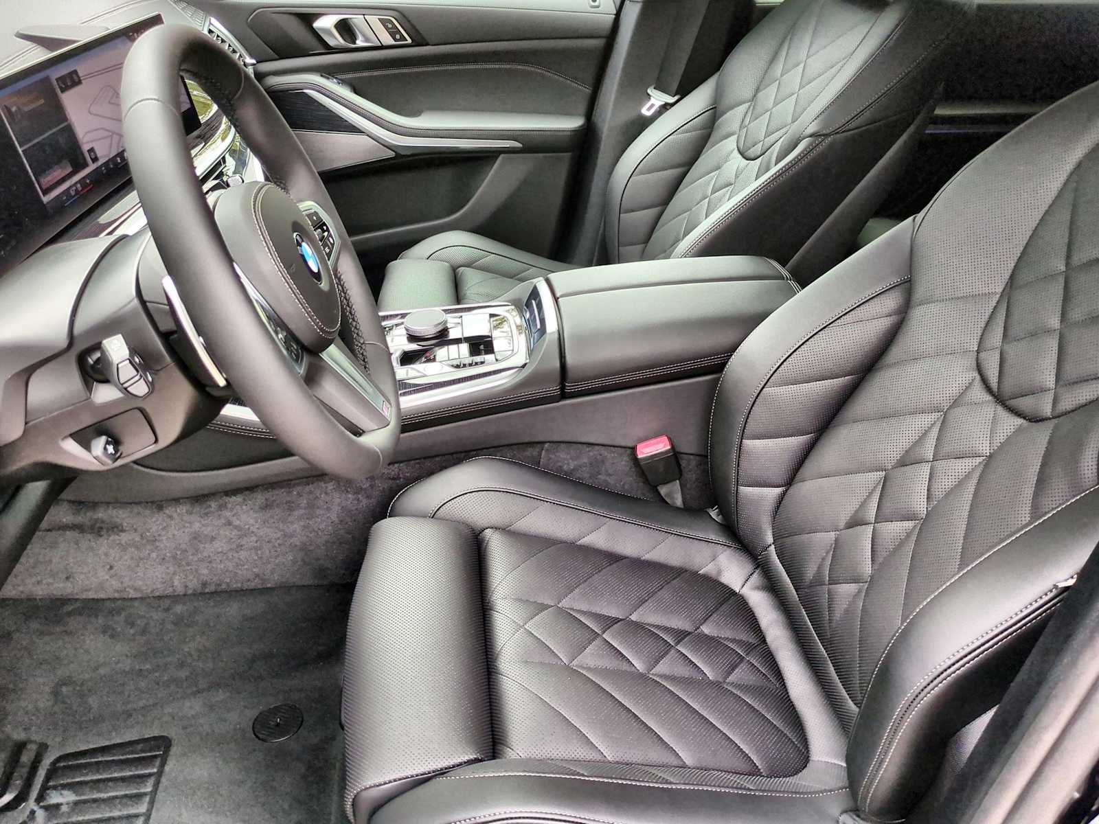 Thumbnail: 2026 BMW X5 - 15