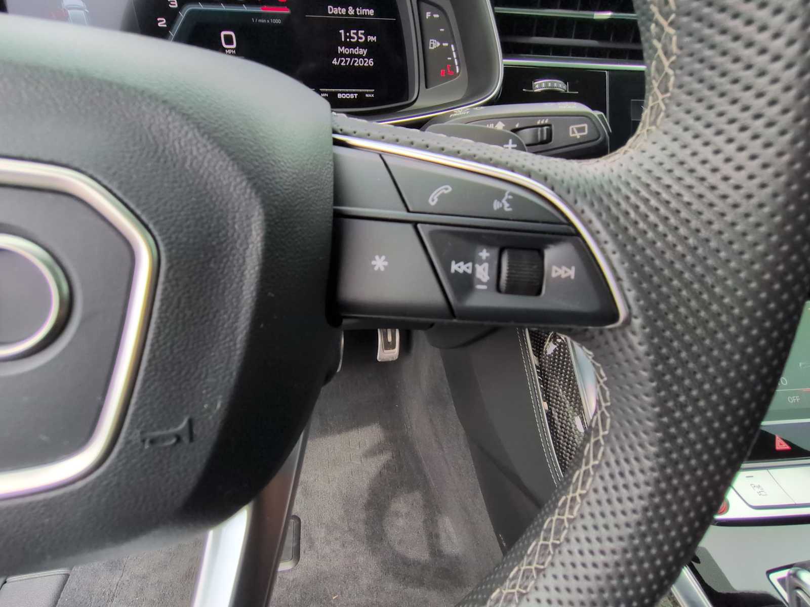 Thumbnail: 2023 Audi SQ8 - 26
