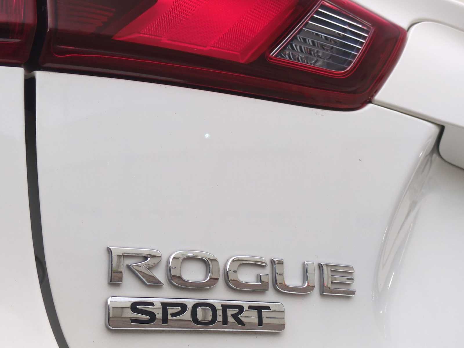 Thumbnail: 2019 Nissan Rogue Sport - 13