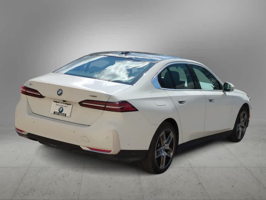 Thumbnail: 2024 BMW i5 - 8