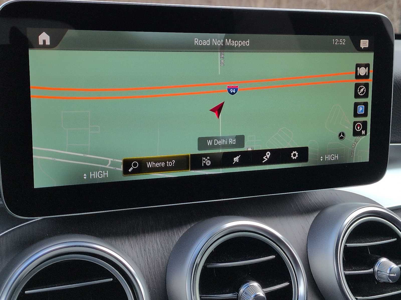 Thumbnail: 2022 Mercedes-Benz GLC - 28