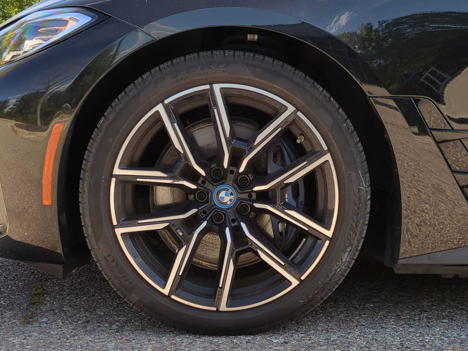 Thumbnail: 2023 BMW i4 - 14