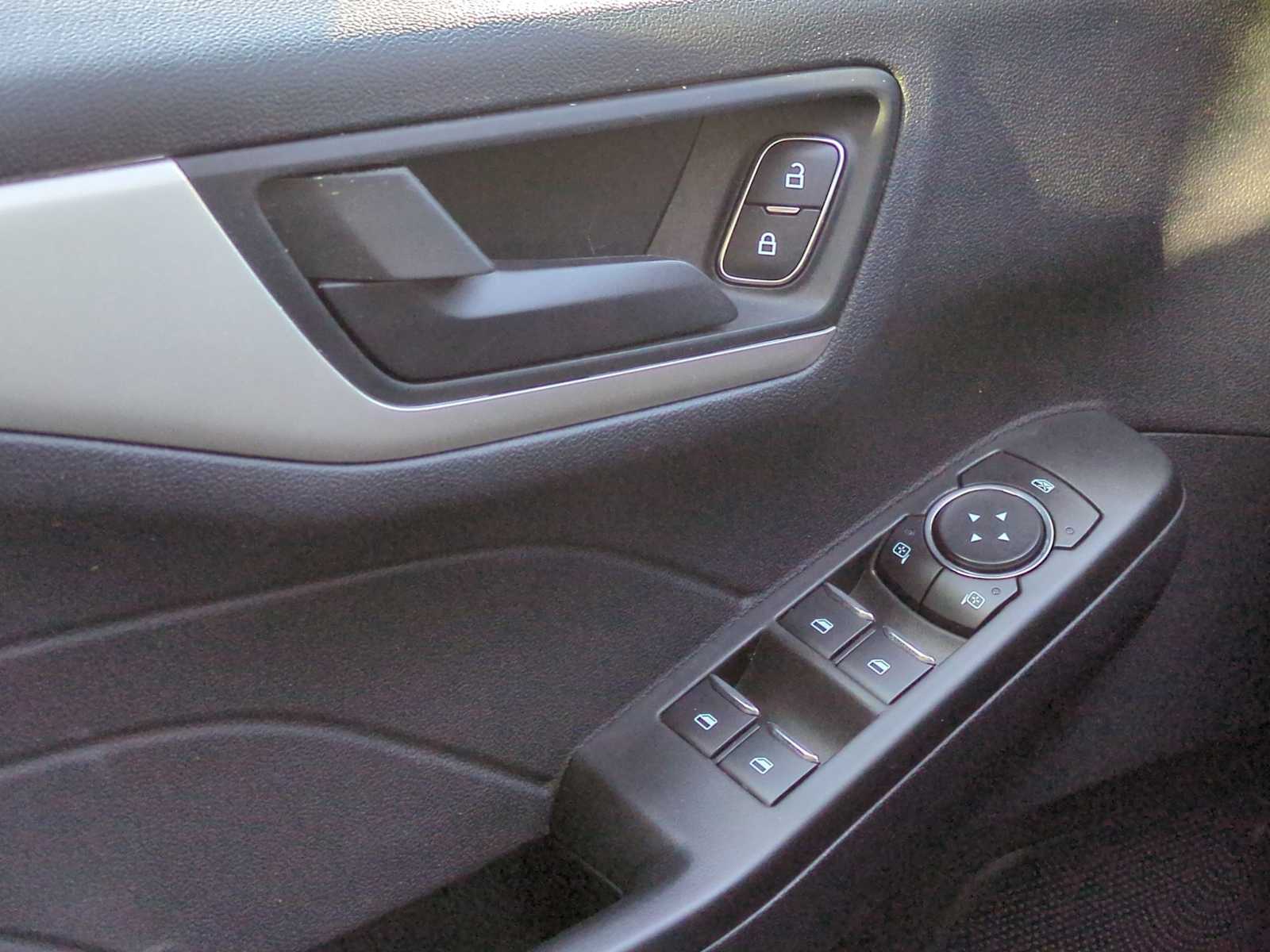 Thumbnail: 2022 Ford Escape - 39