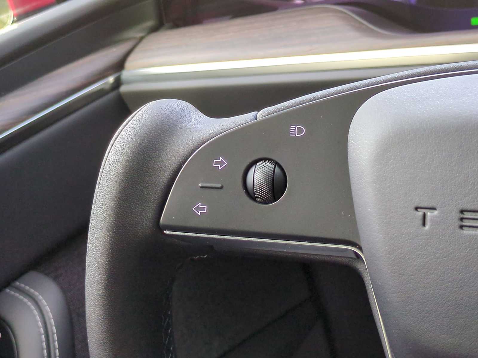 Thumbnail: 2022 Tesla Model X - 24