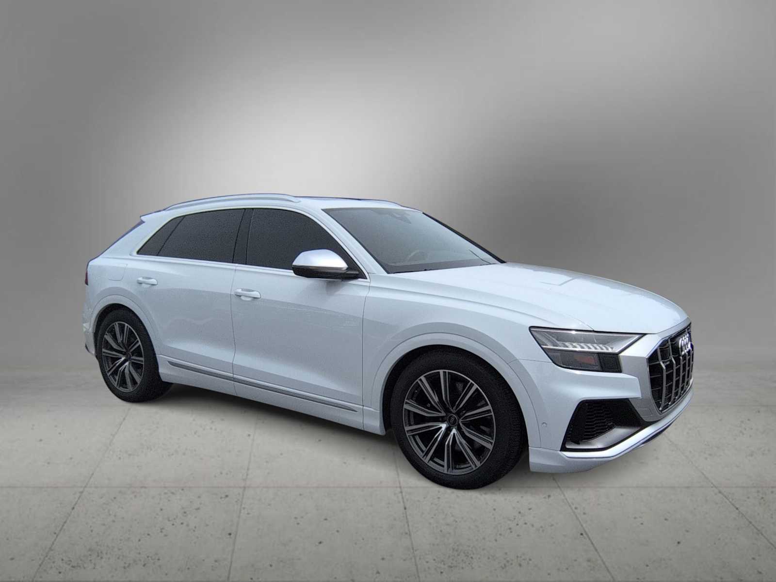 Thumbnail: 2023 Audi SQ8 - 2