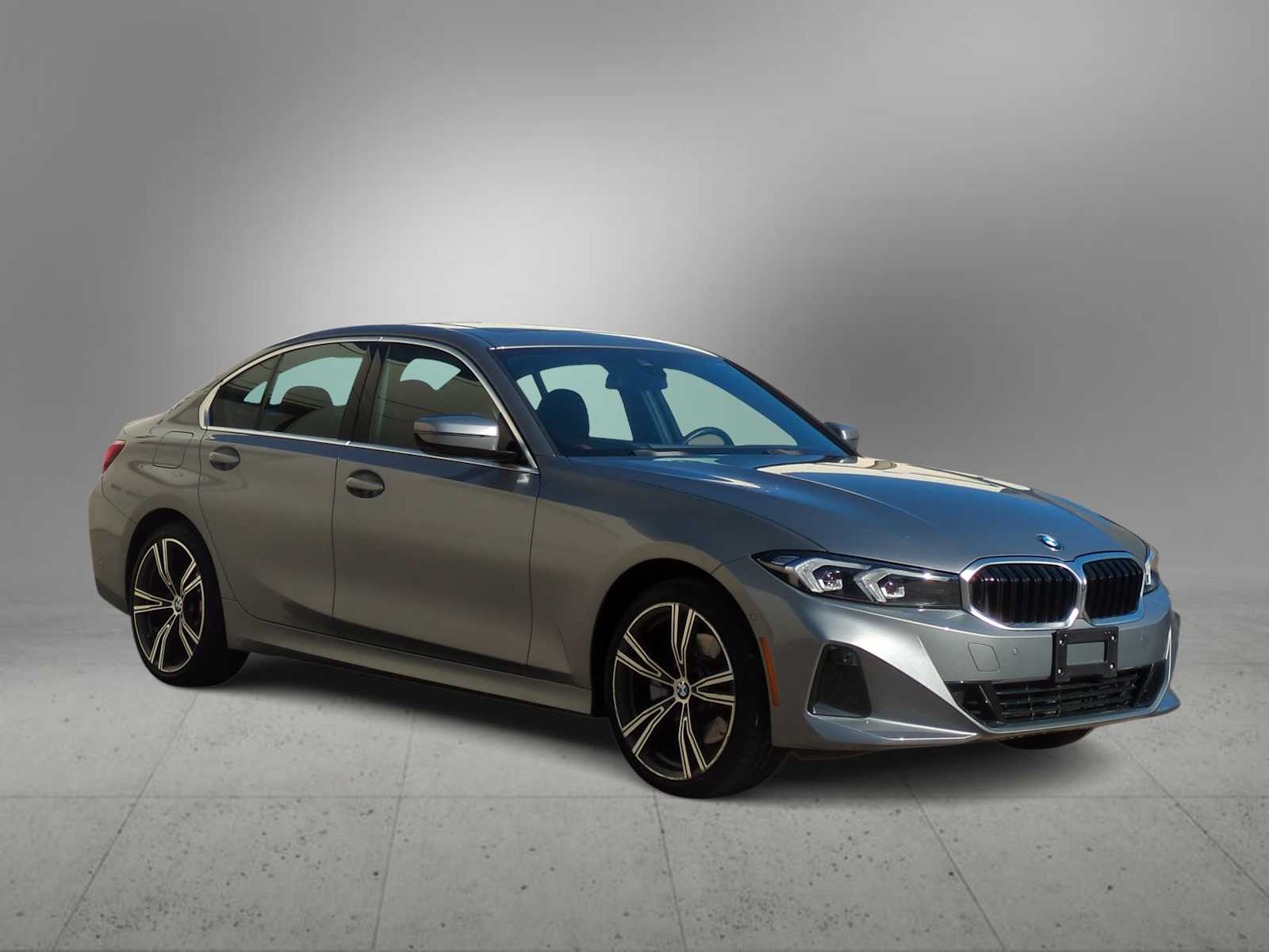 2024 Bmw 330i xDrive photo 2