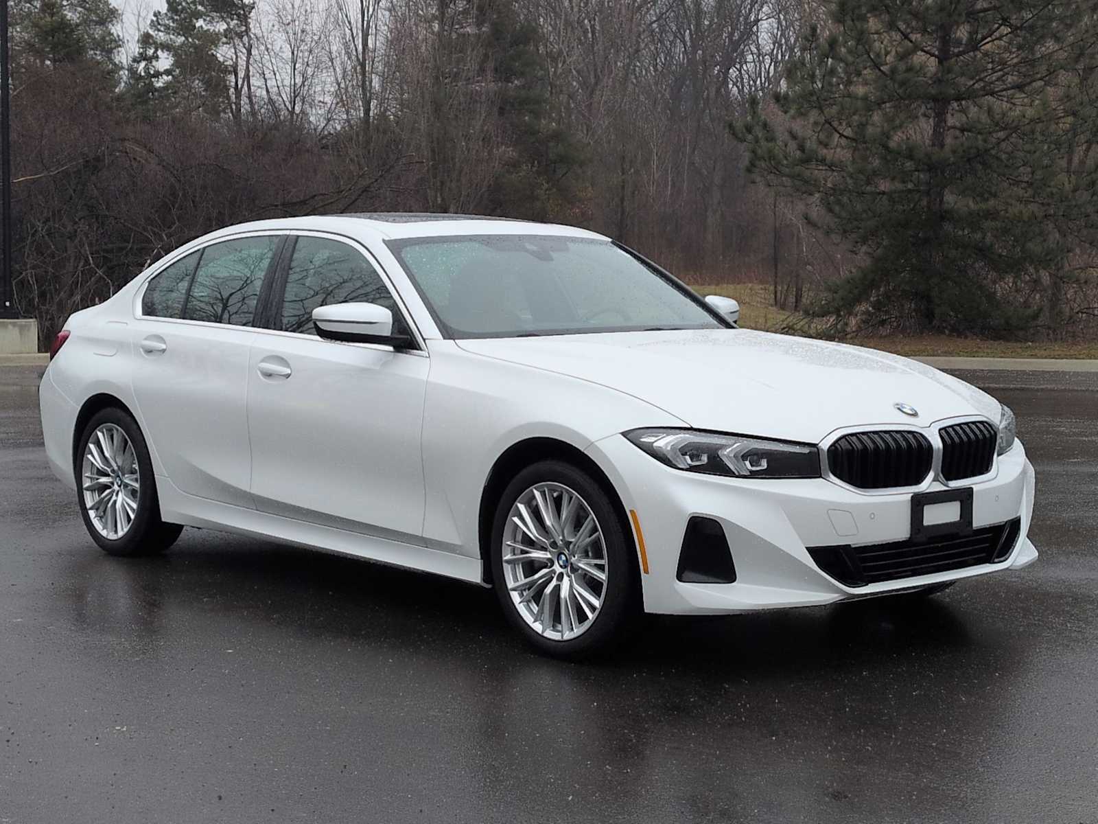 Thumbnail: 2024 BMW 3 Series - 16