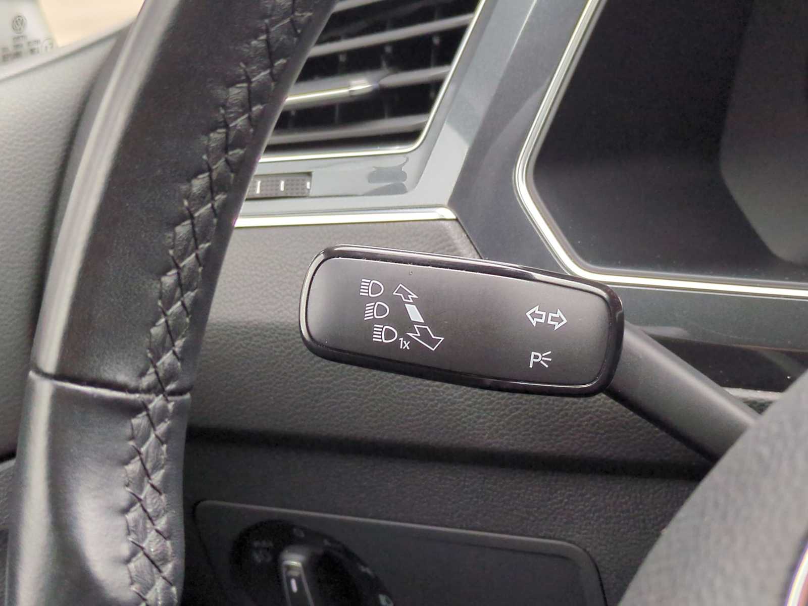 Thumbnail: 2019 Volkswagen Tiguan - 28