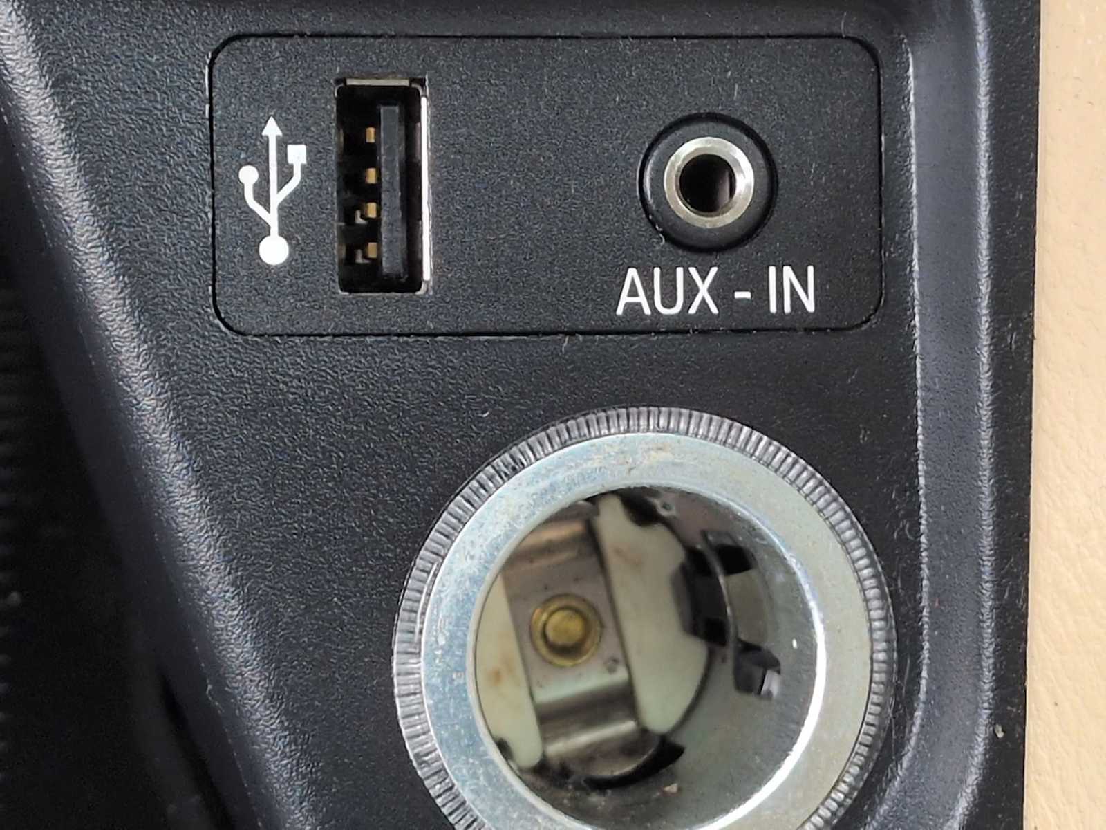 Thumbnail: 2013 BMW X1 - 34