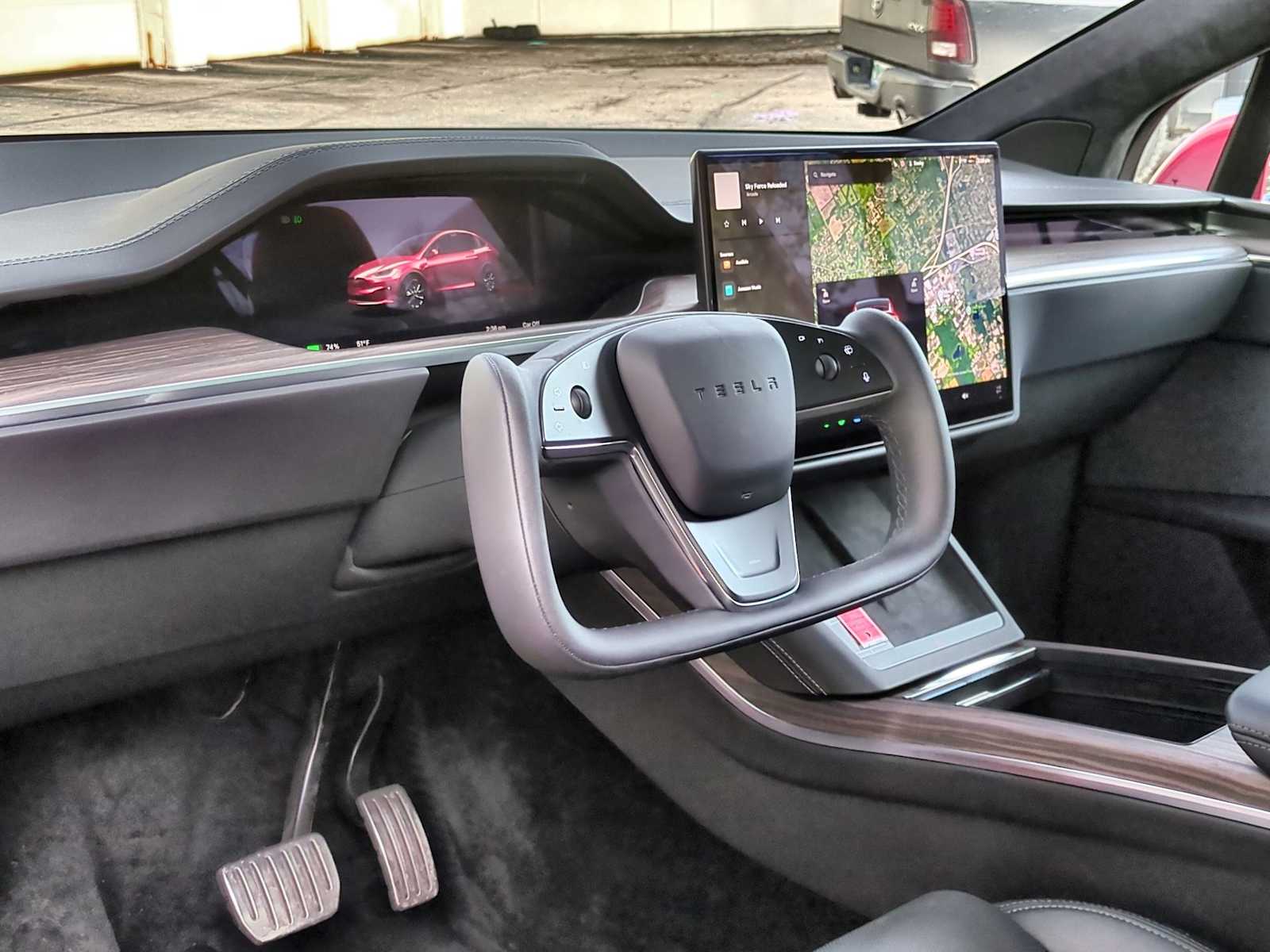 Thumbnail: 2022 Tesla Model X - 10