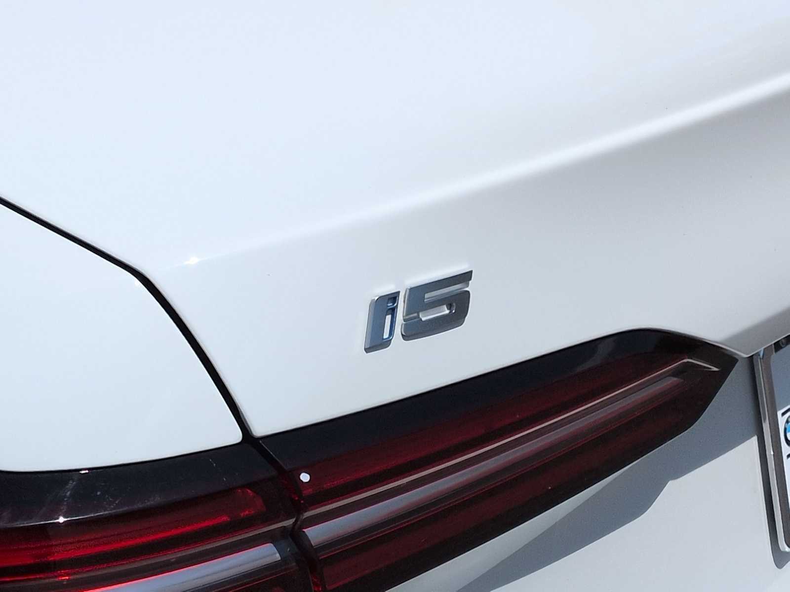 Thumbnail: 2024 BMW i5 - 12