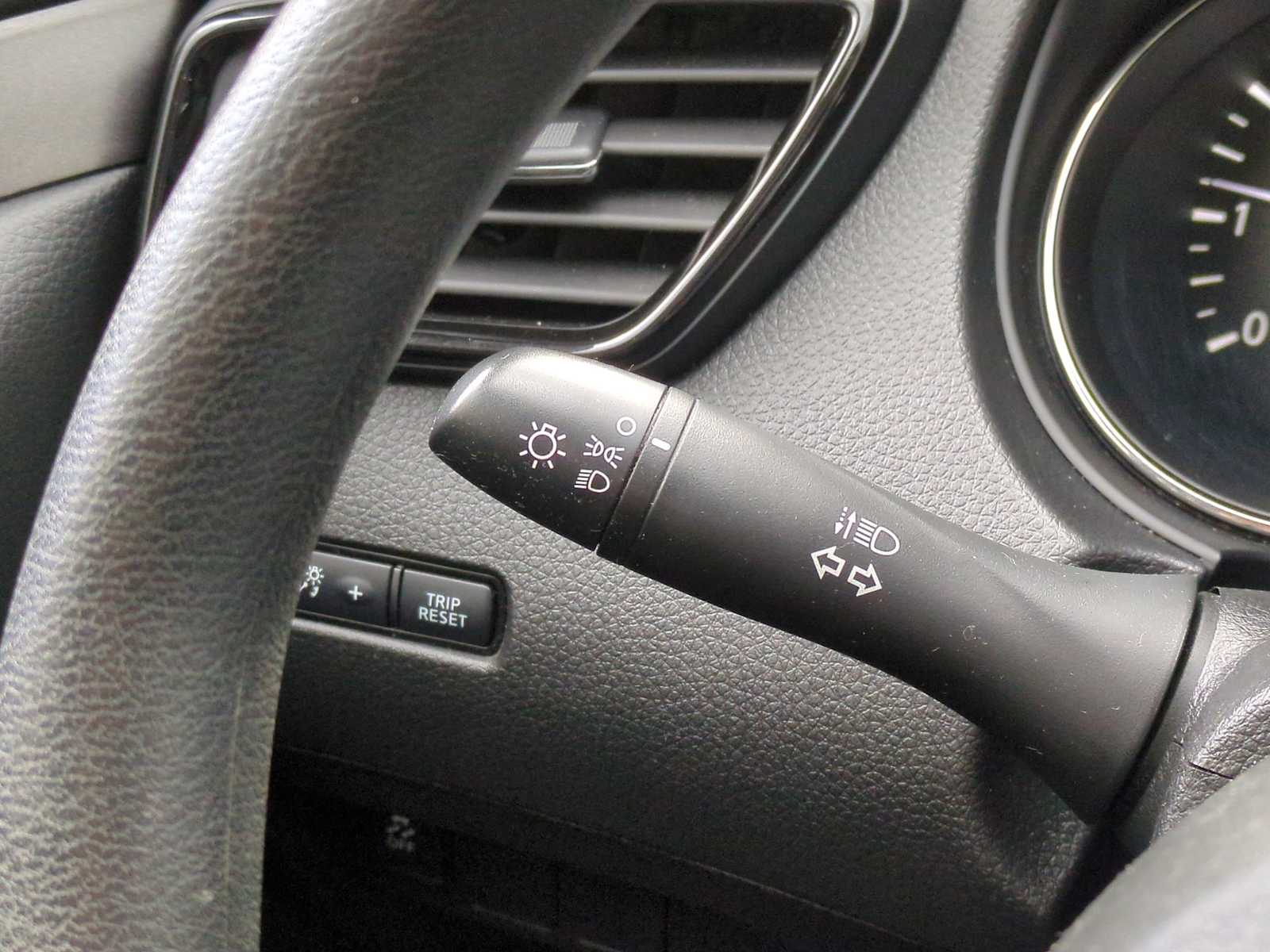 Thumbnail: 2019 Nissan Rogue Sport - 26