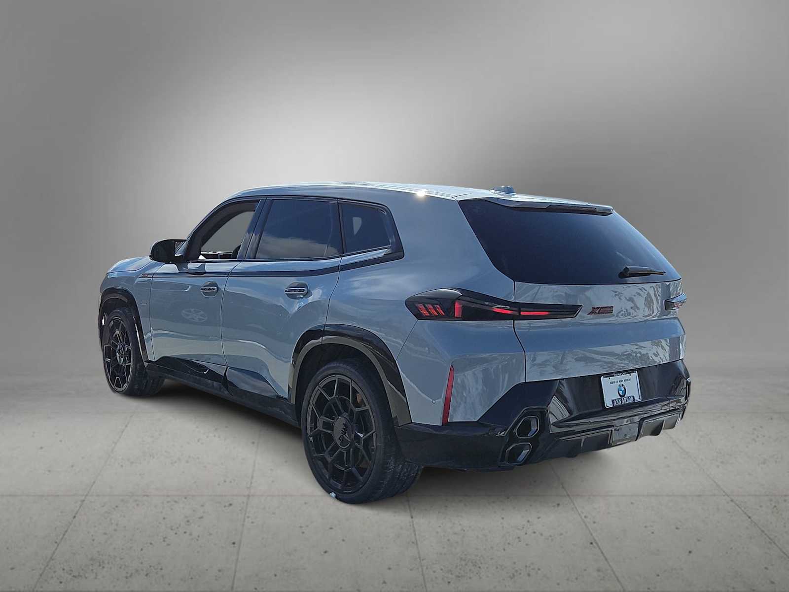 Thumbnail: 2026 BMW XM - 6