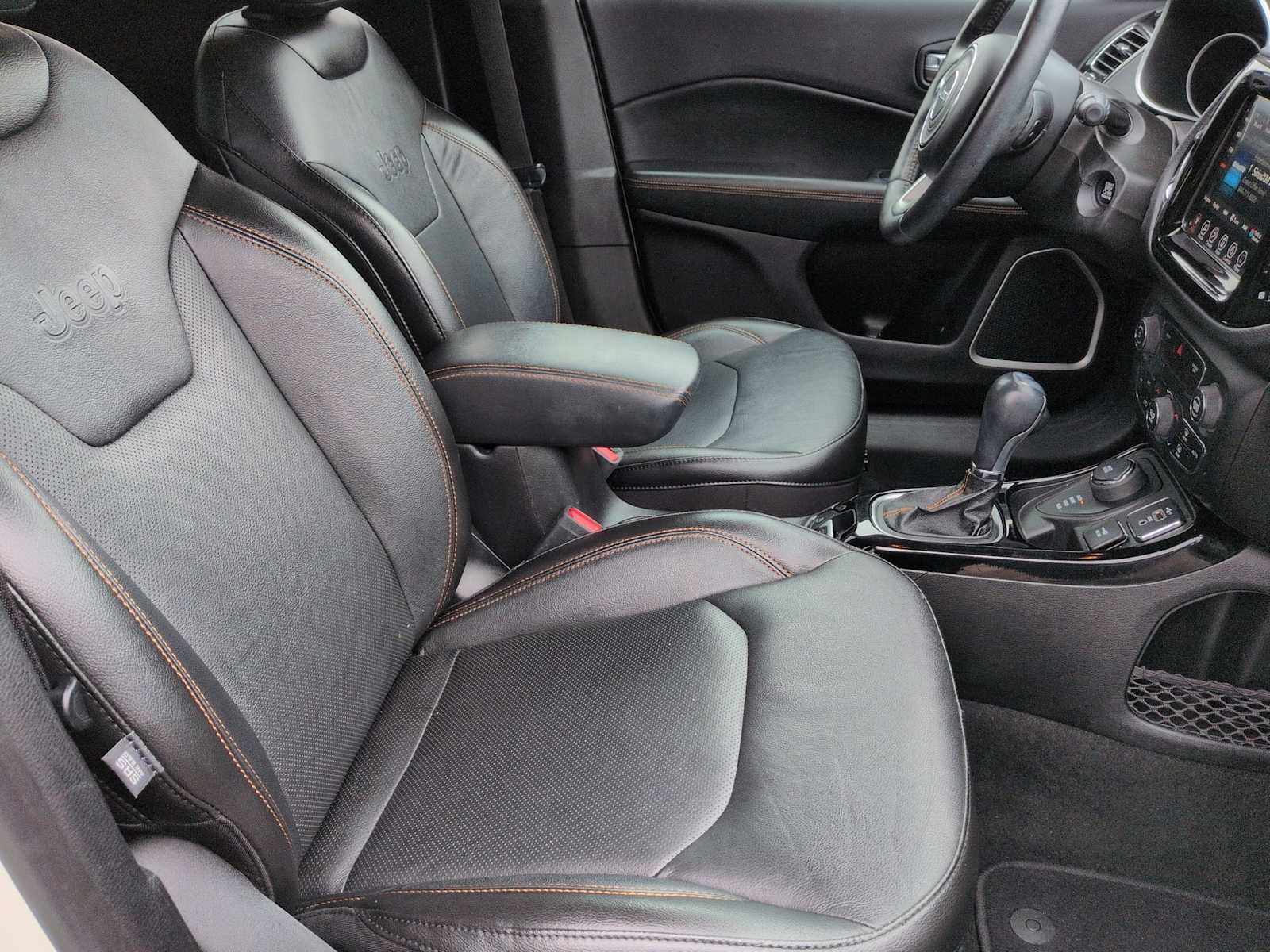 Thumbnail: 2020 Jeep Compass - 22