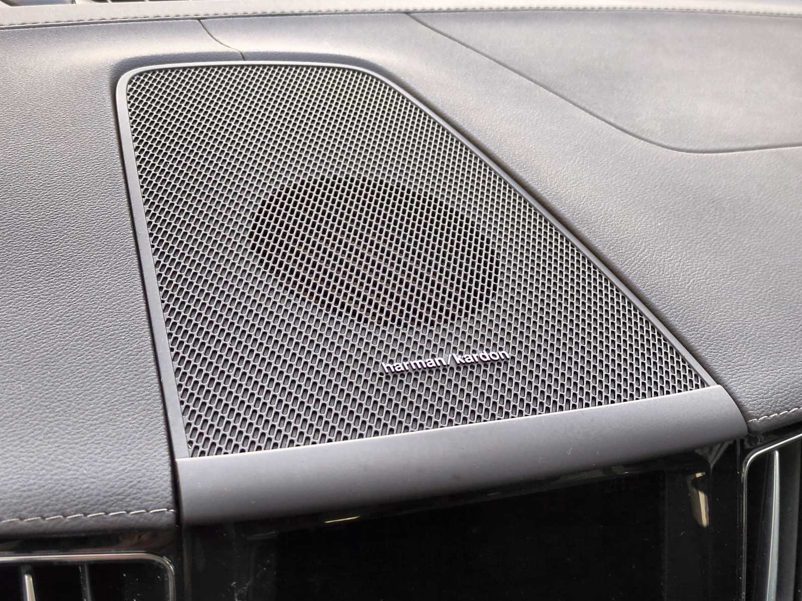 Thumbnail: 2021 Volvo XC60 - 41