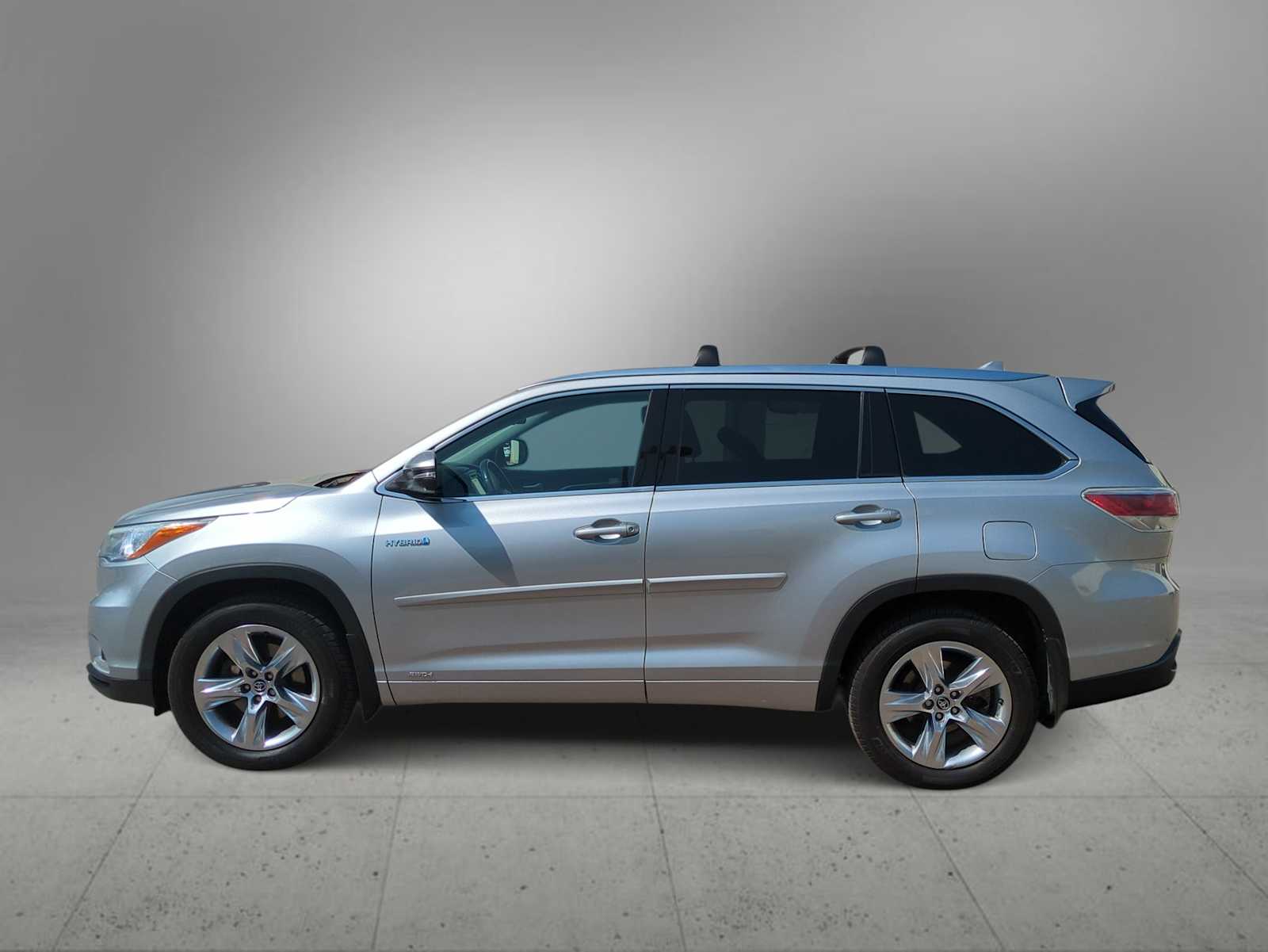 Thumbnail: 2016 Toyota Highlander - 5