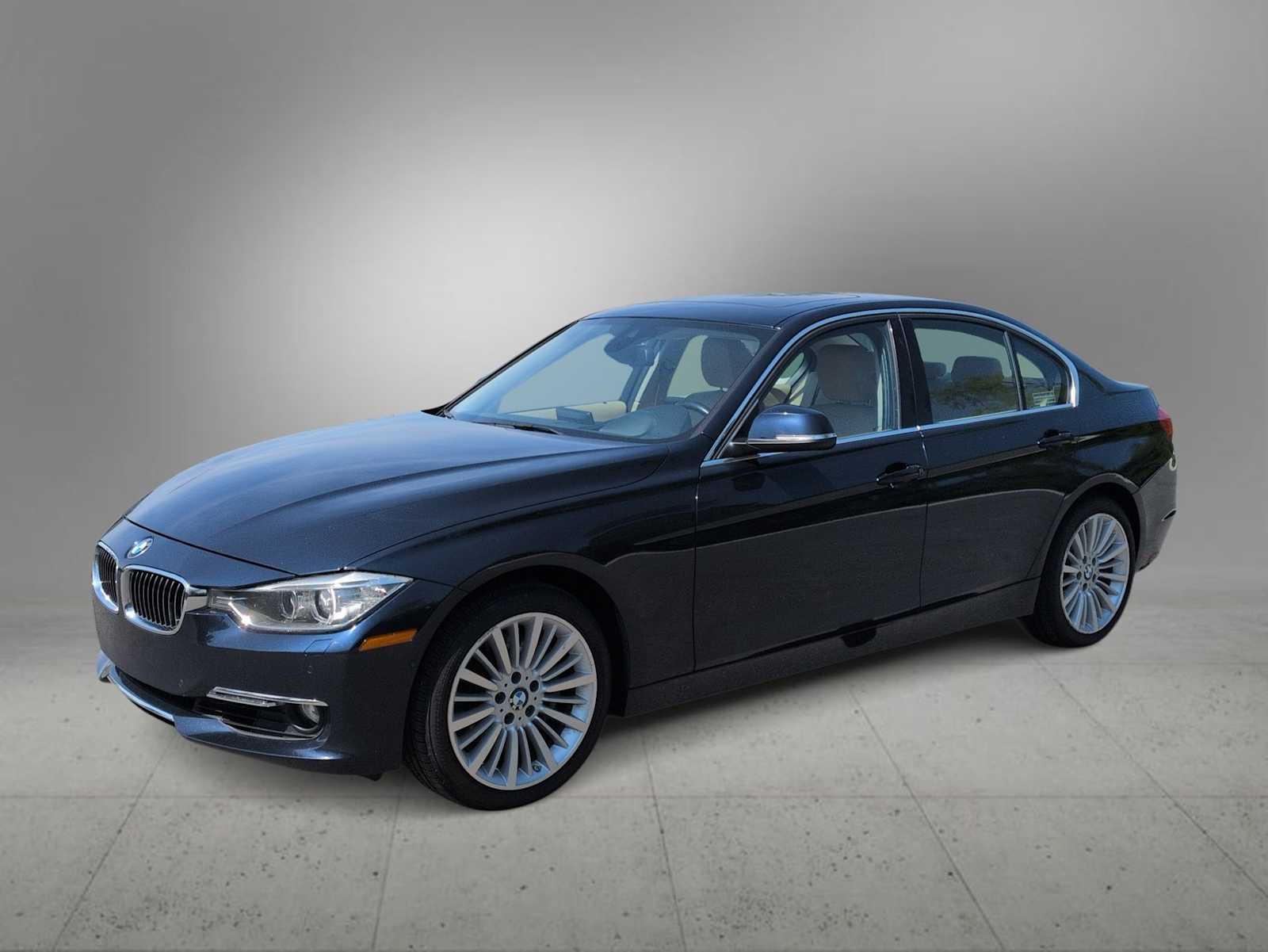 Thumbnail: 2013 BMW 3 Series - 4
