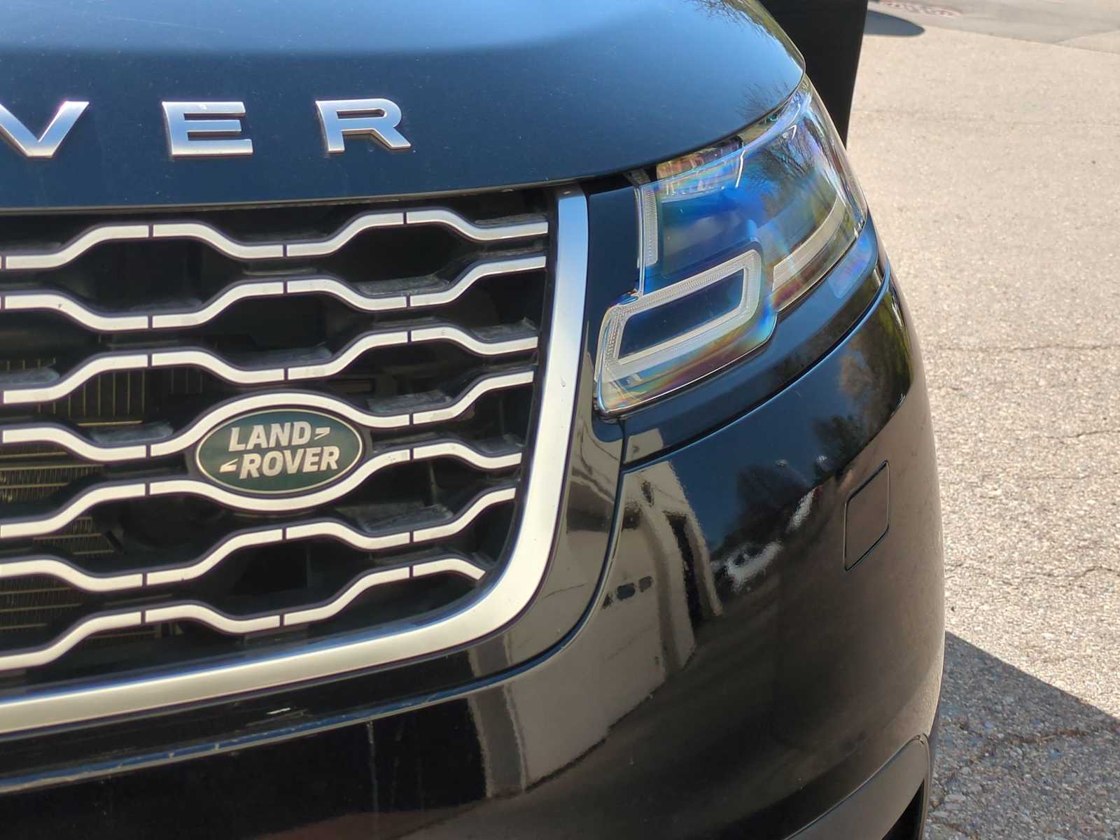 Thumbnail: 2018 Land Rover Range Rover Velar - 11