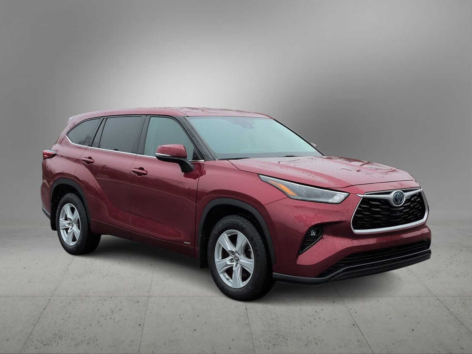 Thumbnail: 2022 Toyota Highlander - 2
