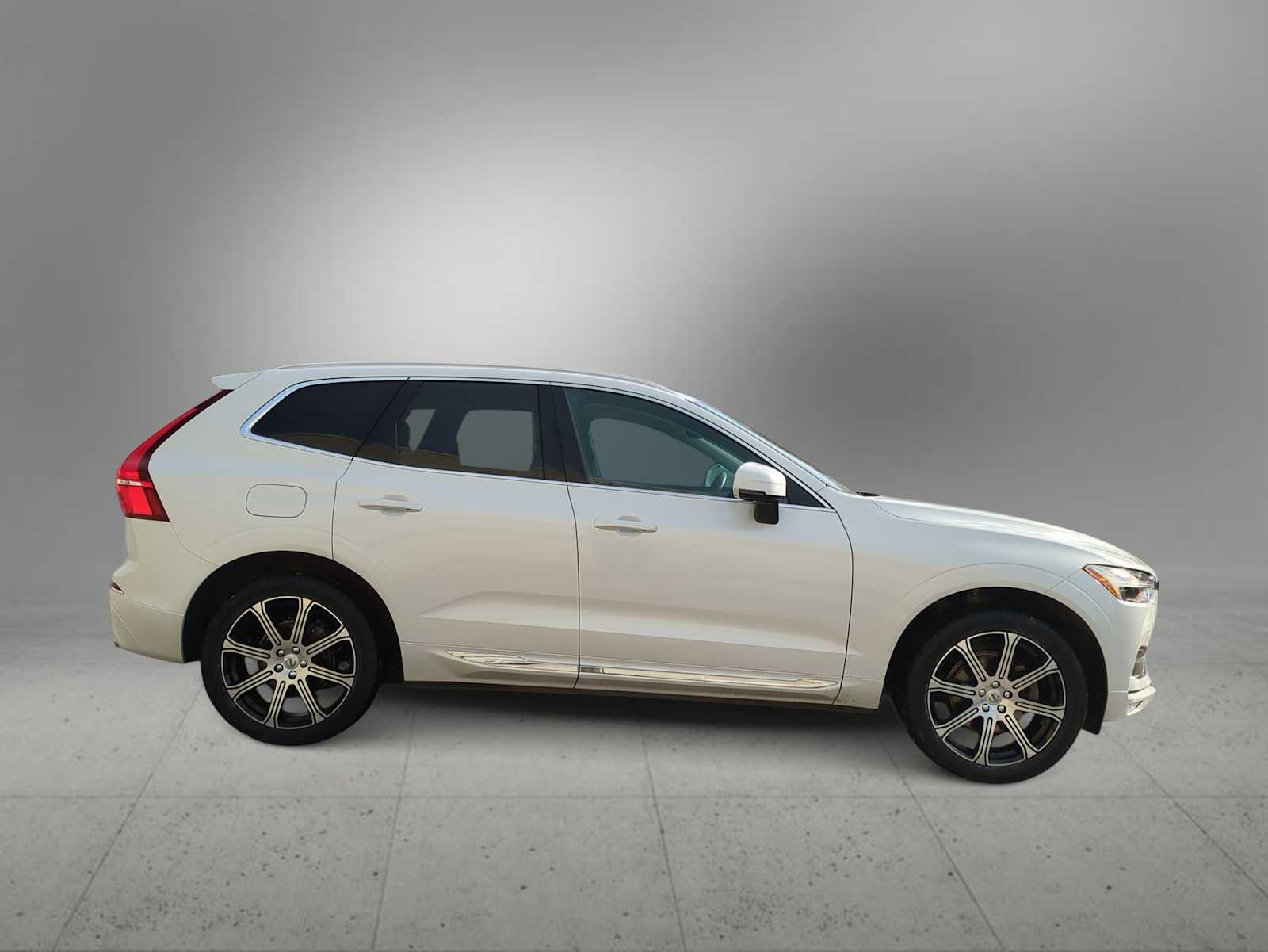 Thumbnail: 2021 Volvo XC60 - 9