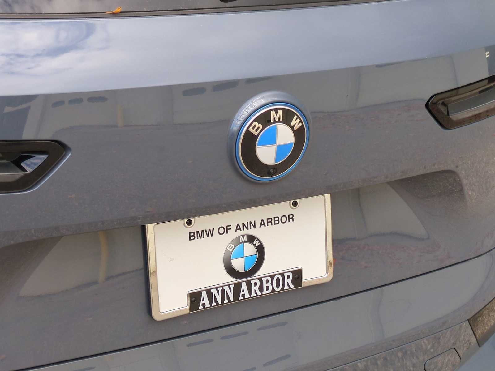 Thumbnail: 2025 BMW iX - 12