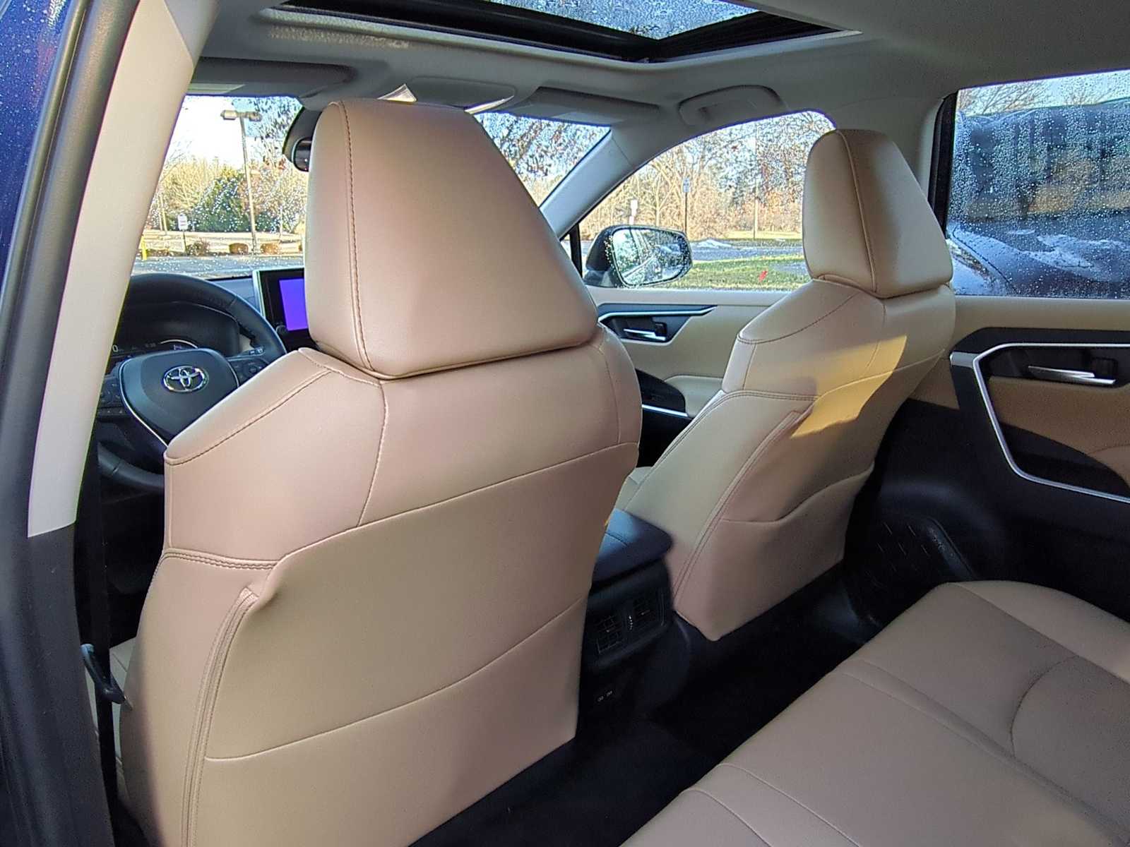 Thumbnail: 2023 Toyota RAV4 - 19