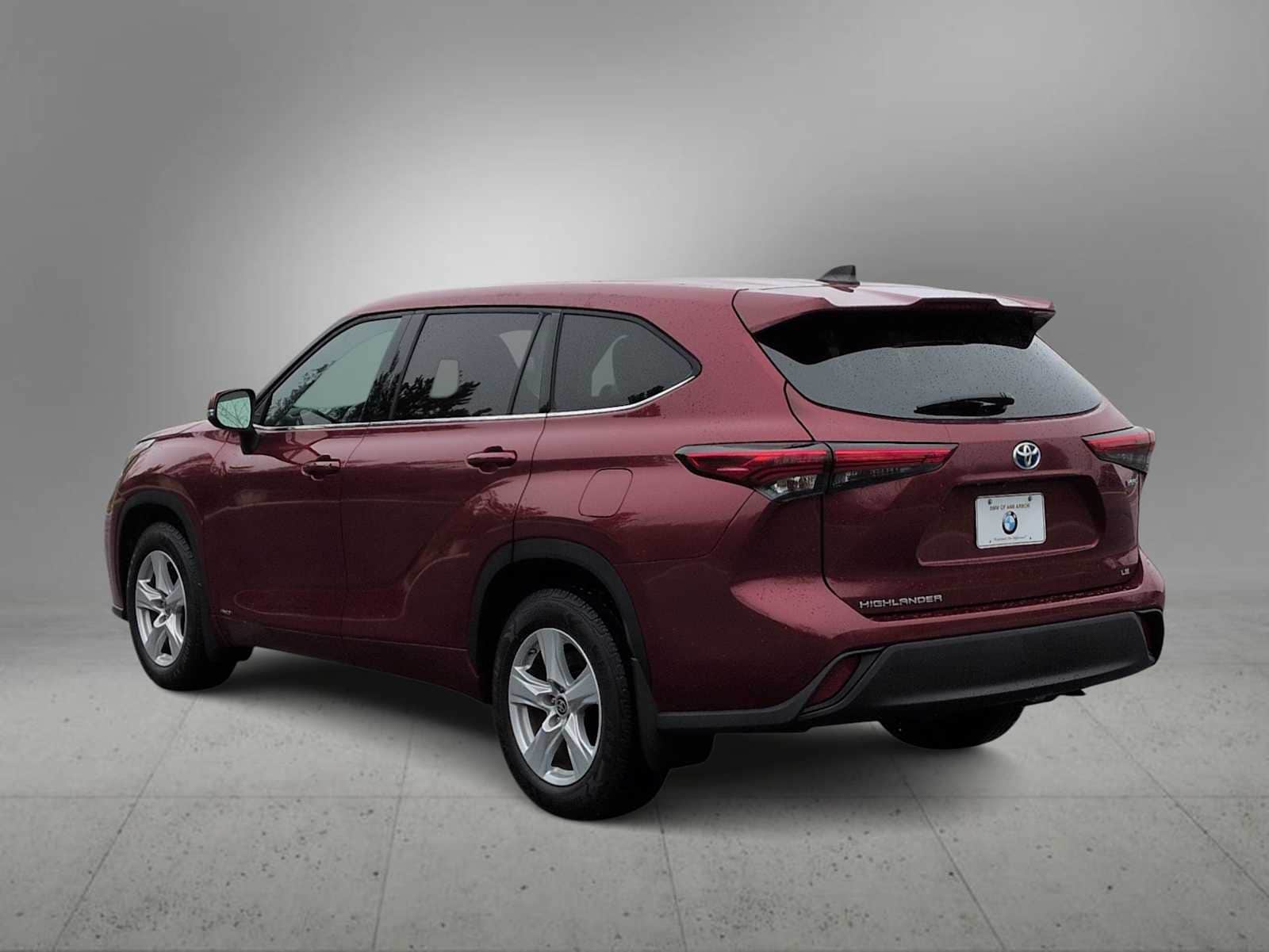 Thumbnail: 2022 Toyota Highlander - 6