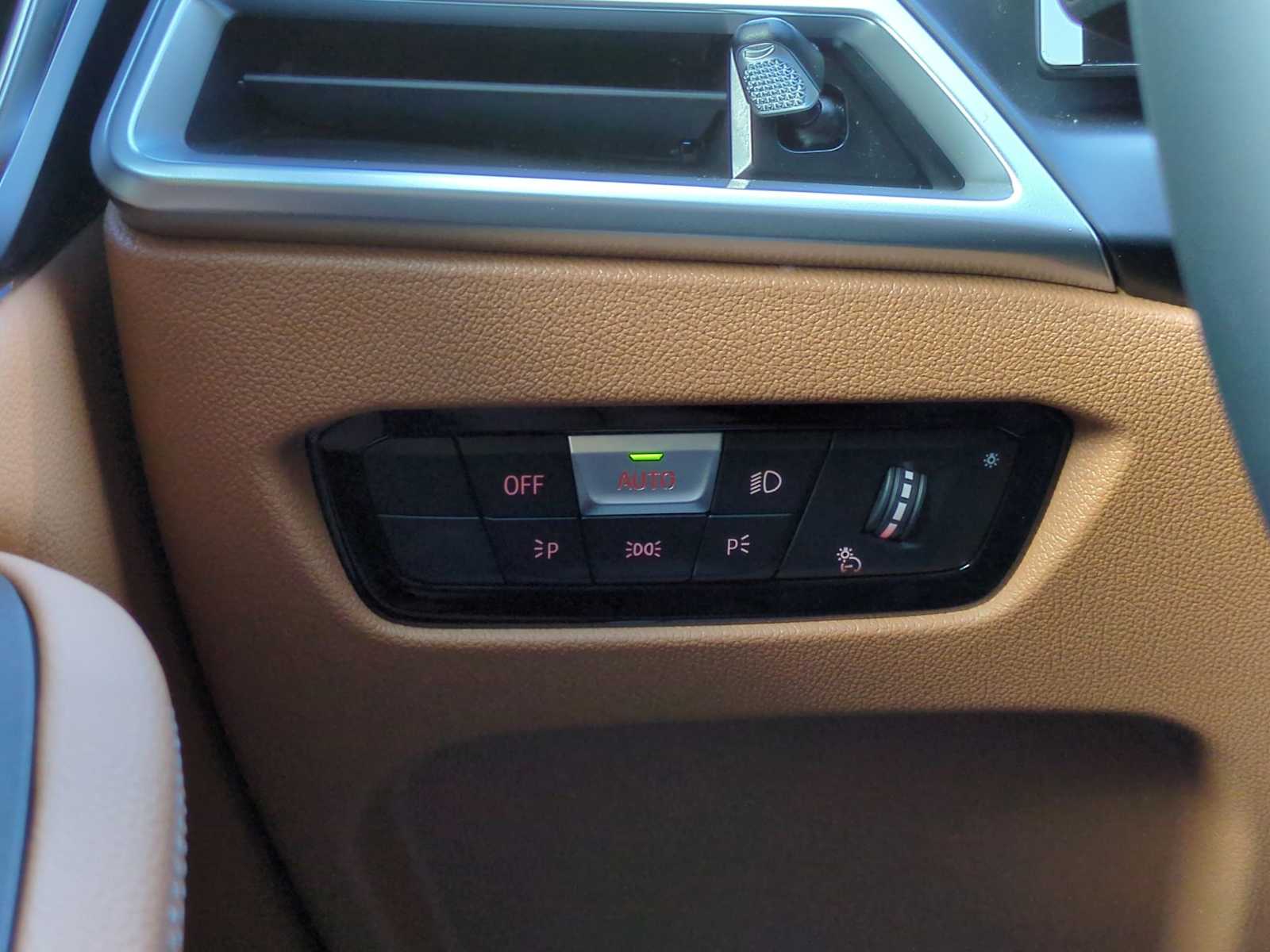 Thumbnail: 2025 BMW i4 - 39