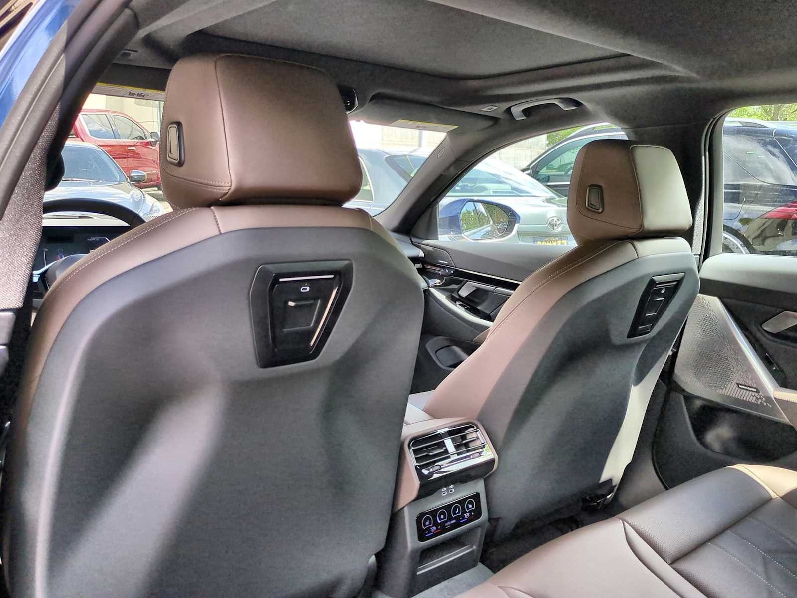 Thumbnail: 2026 BMW 5 Series - 19