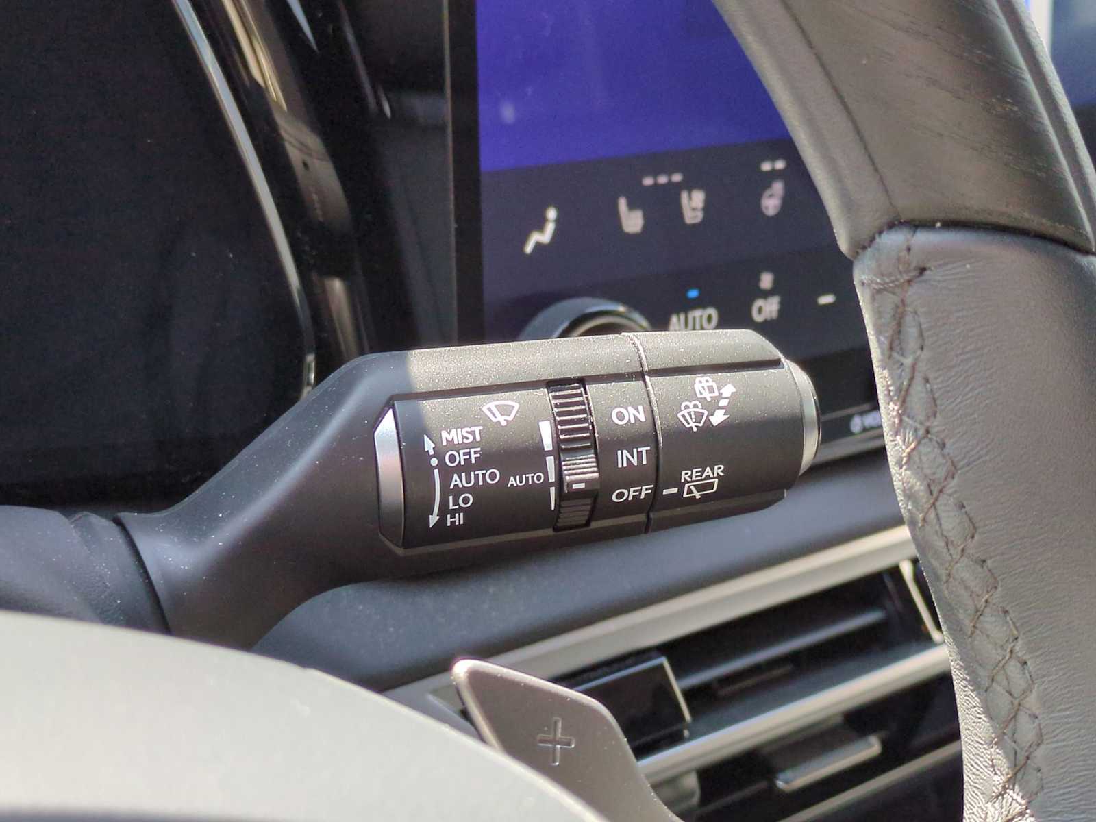 Thumbnail: 2023 Lexus RX - 27