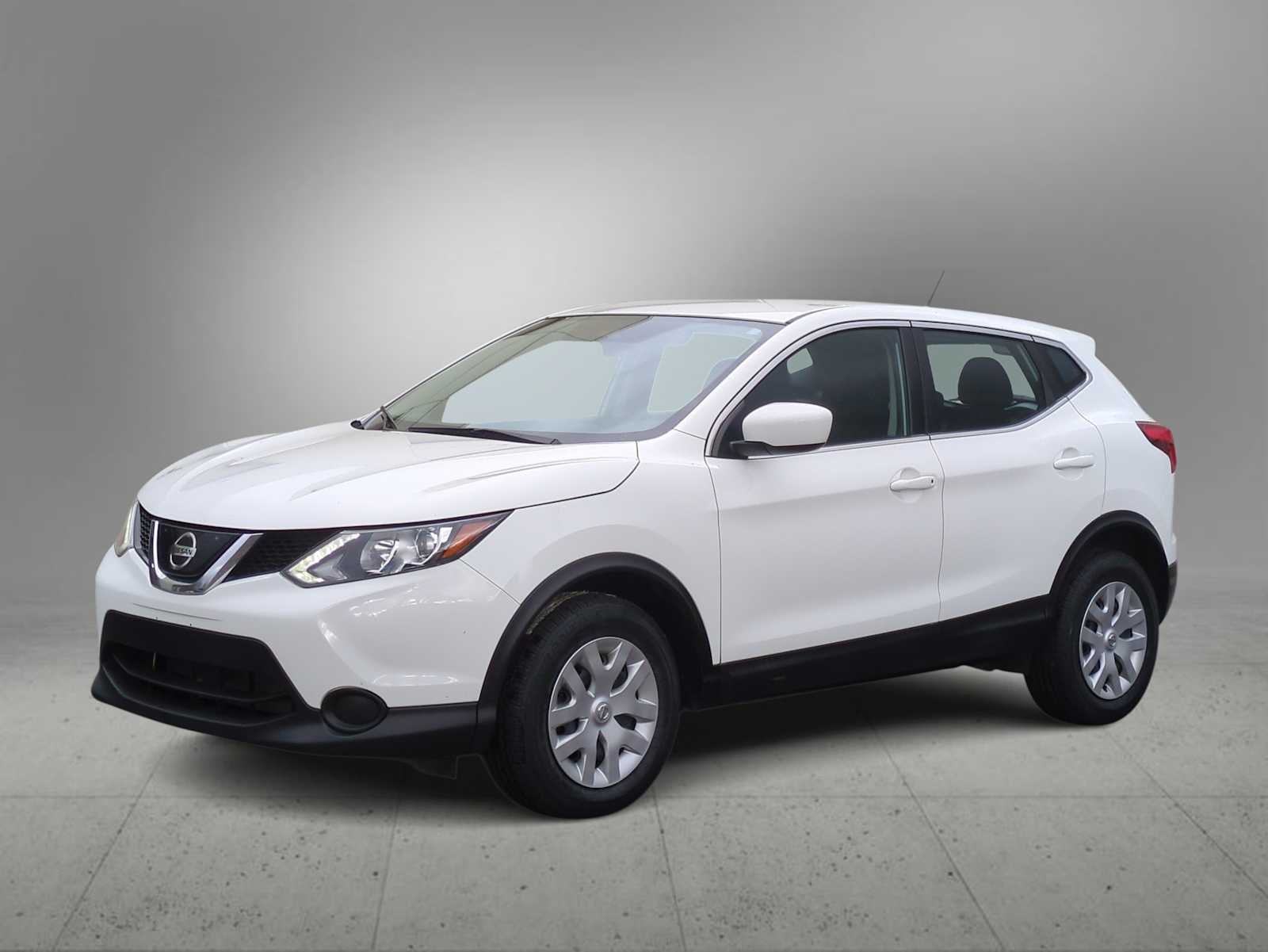 Thumbnail: 2019 Nissan Rogue Sport - 4