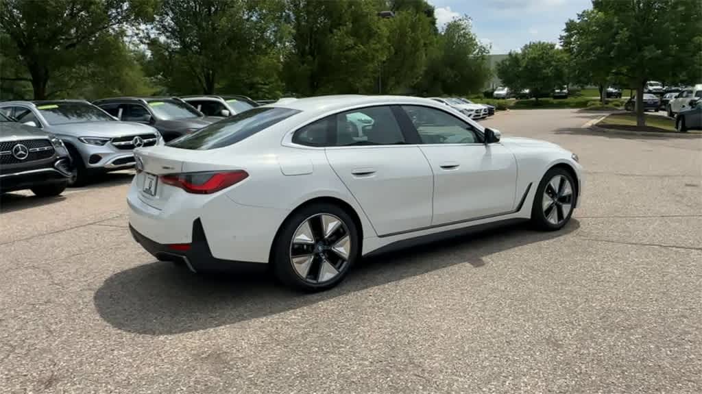 Thumbnail: 2024 BMW i4 - 8