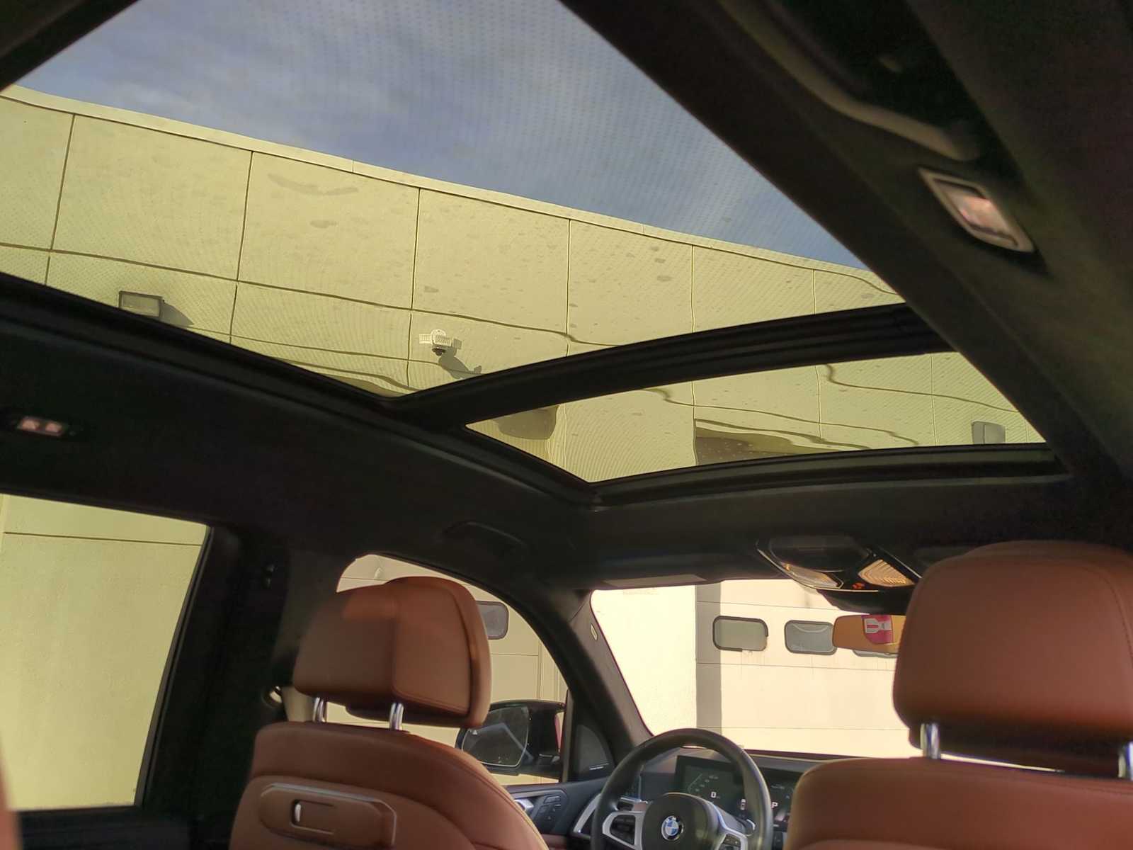 Thumbnail: 2025 BMW X7 - 22