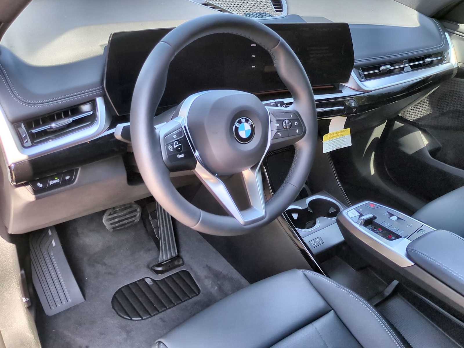 Thumbnail: 2026 BMW X1 - 10