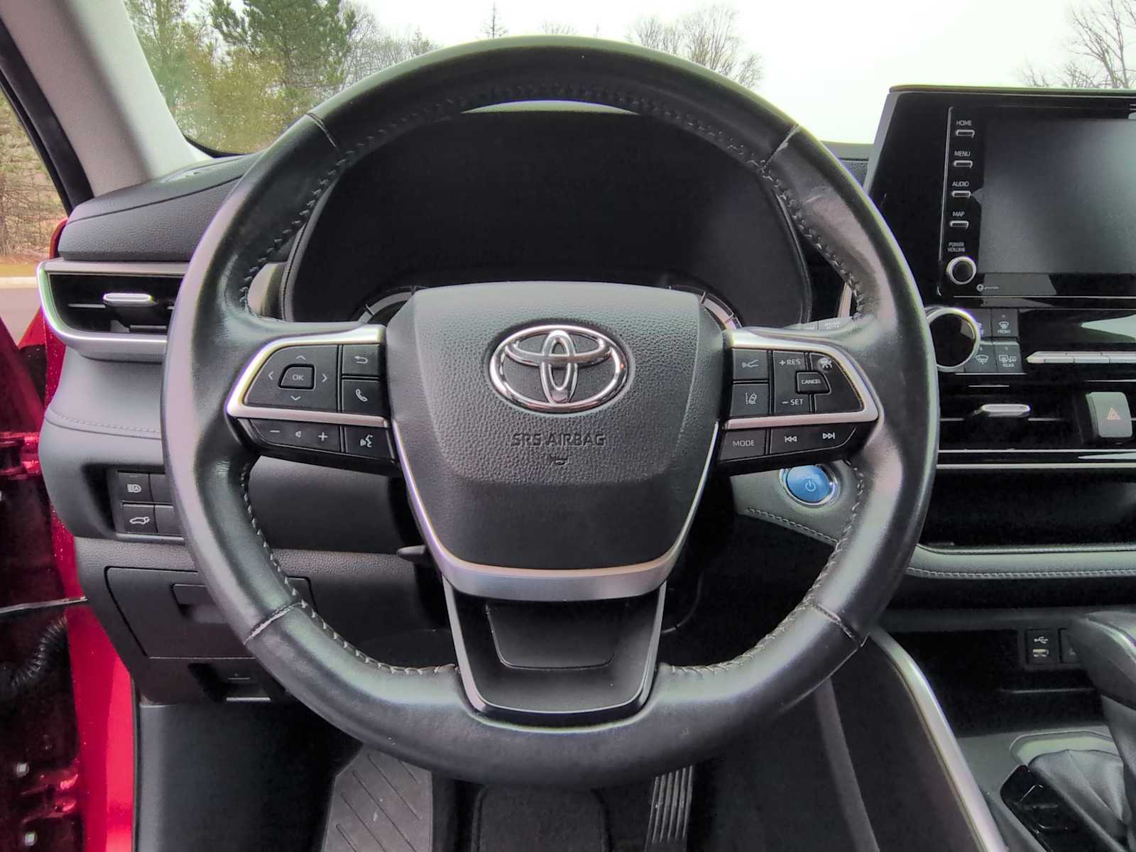 Thumbnail: 2022 Toyota Highlander - 22