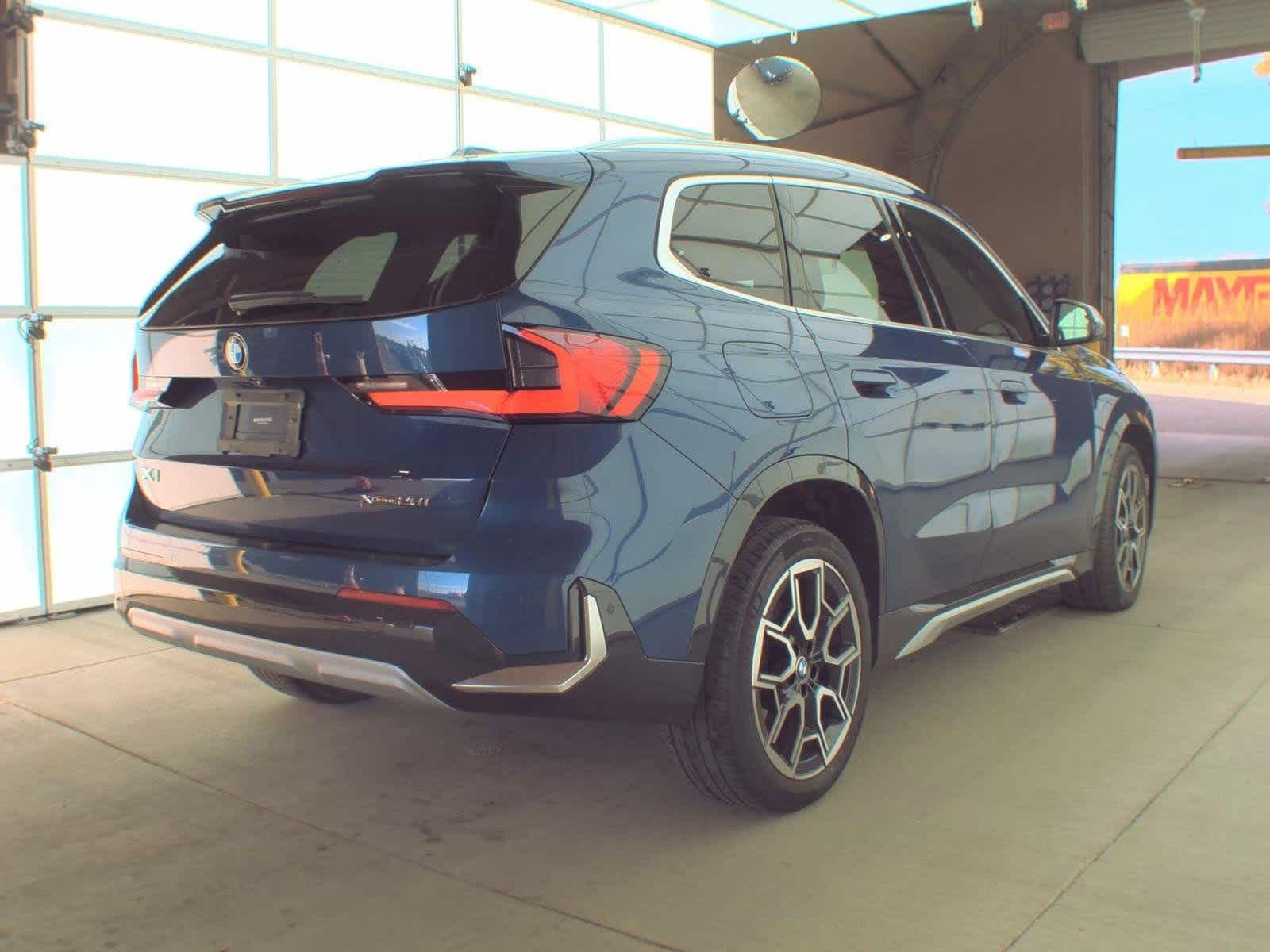 2023 Bmw X1 XDrive28i photo 3