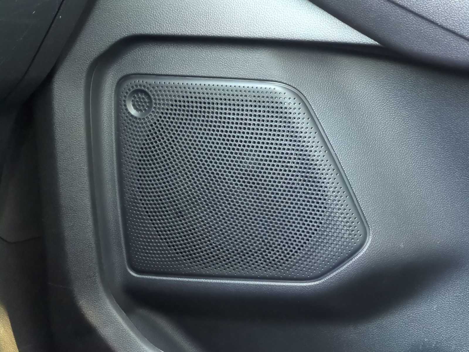 Thumbnail: 2022 Ford Escape - 32