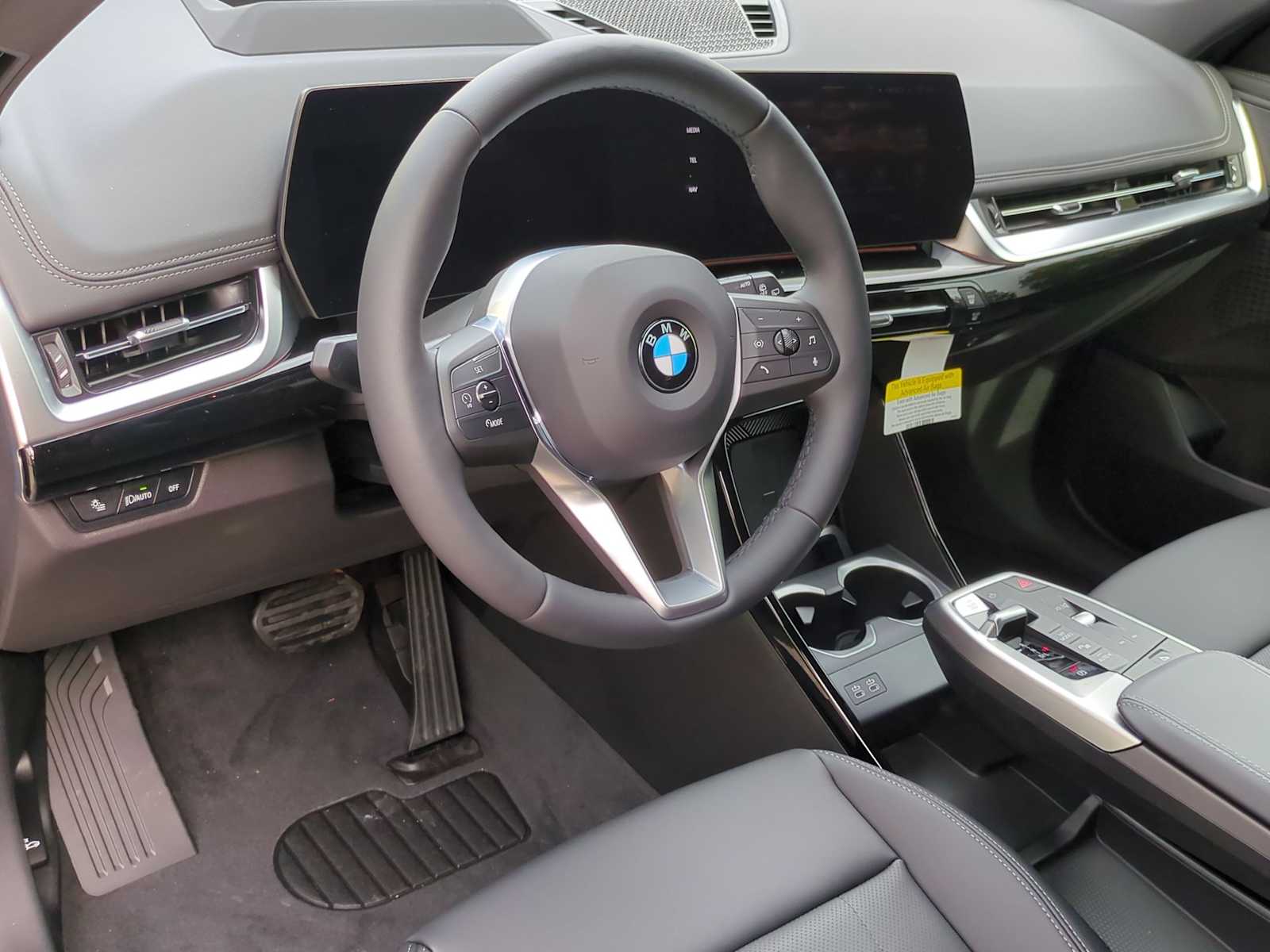 Thumbnail: 2026 BMW X1 - 10