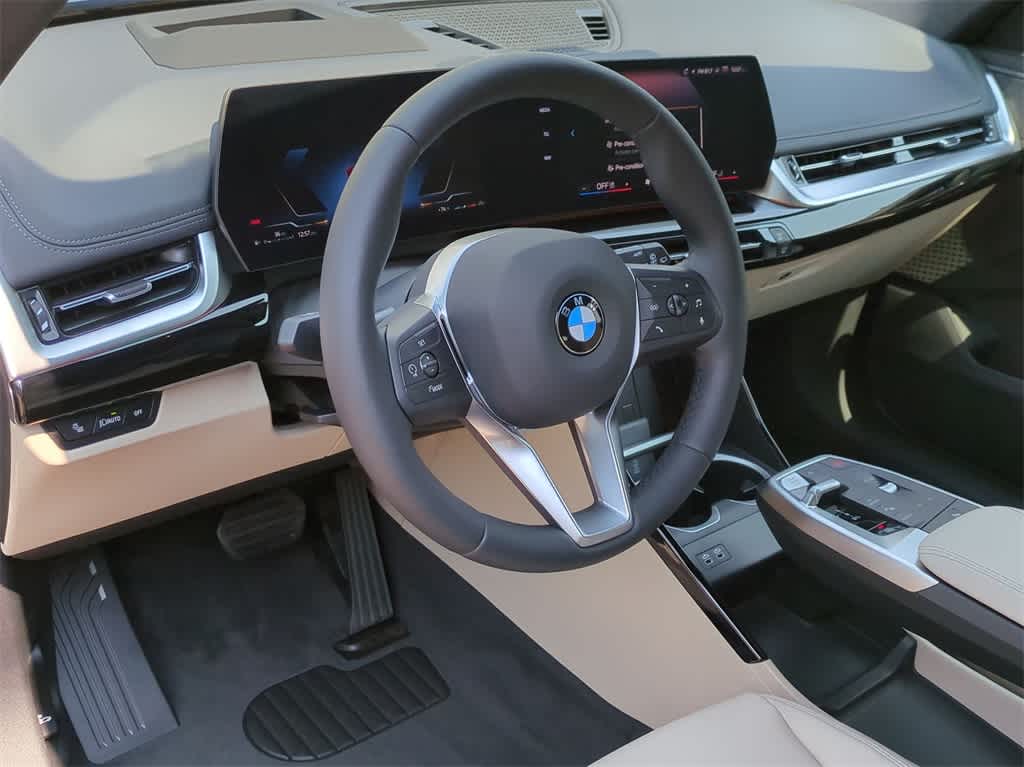 2025 BMW X1 xDrive28i 10