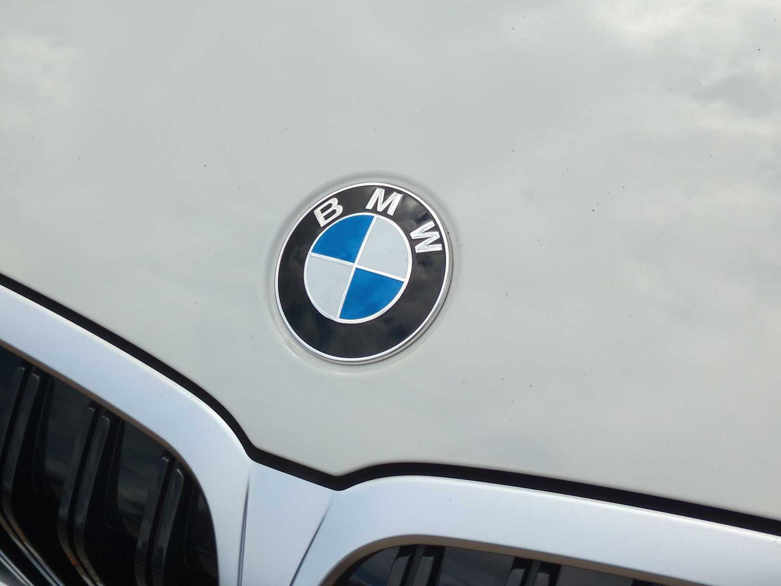 Thumbnail: 2025 BMW 3 Series - 12