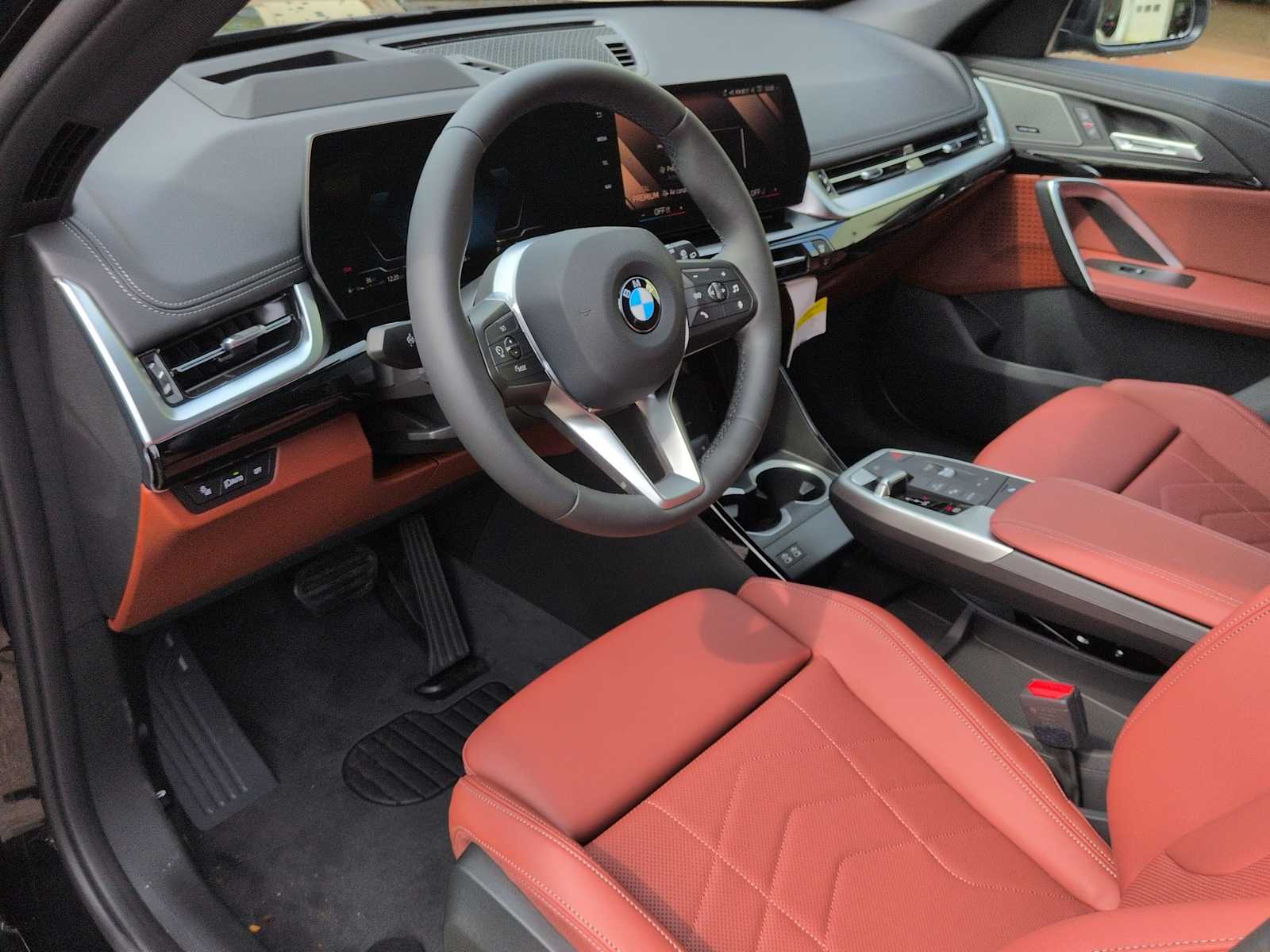 Thumbnail: 2026 BMW X1 - 10