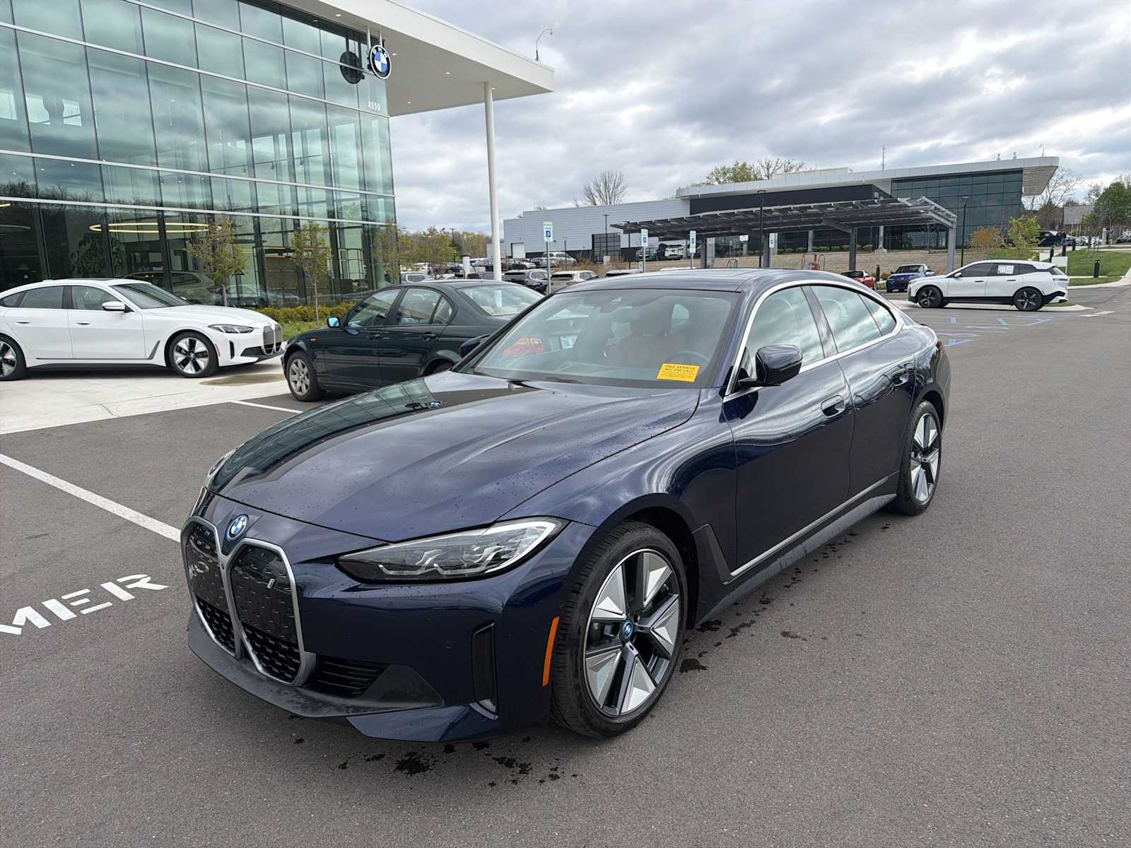 Thumbnail: 2023 BMW i4 - 1