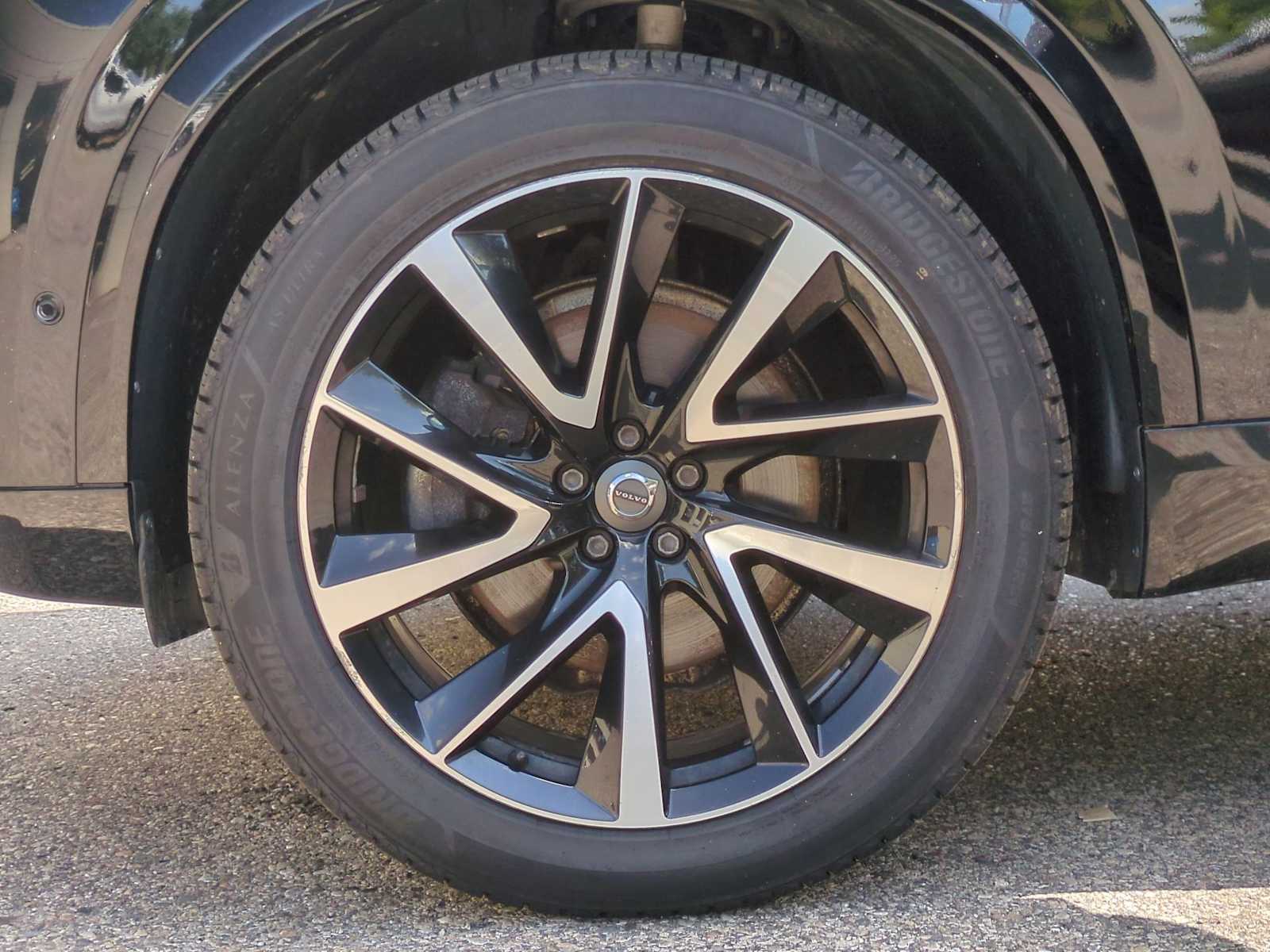Thumbnail: 2018 Volvo XC90 - 14