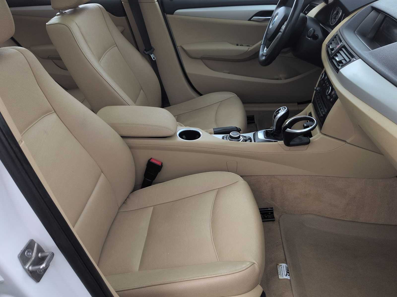 Thumbnail: 2013 BMW X1 - 24