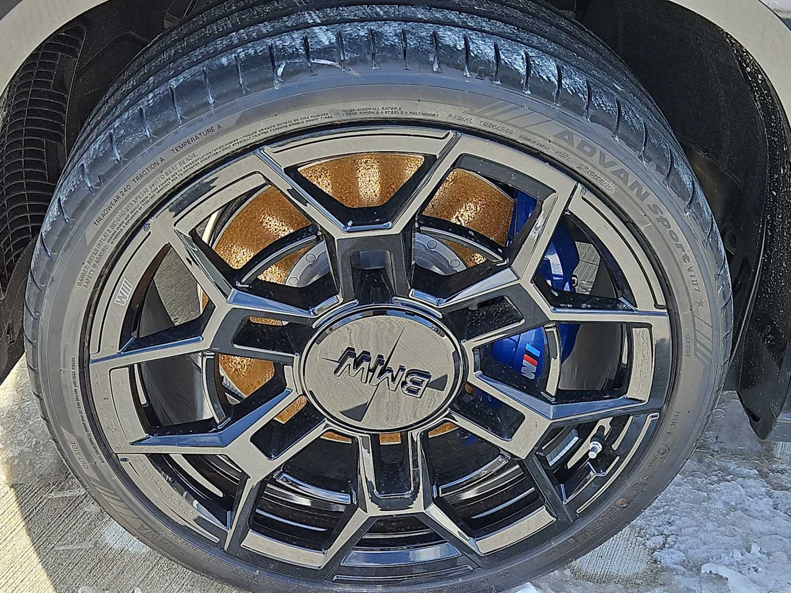 Thumbnail: 2026 BMW XM - 21