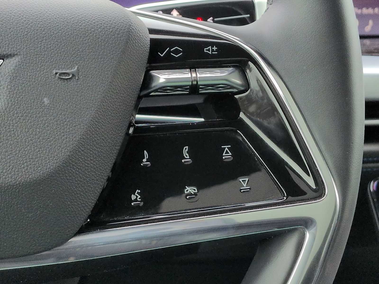 Thumbnail: 2025 Cadillac Escalade IQ - 26