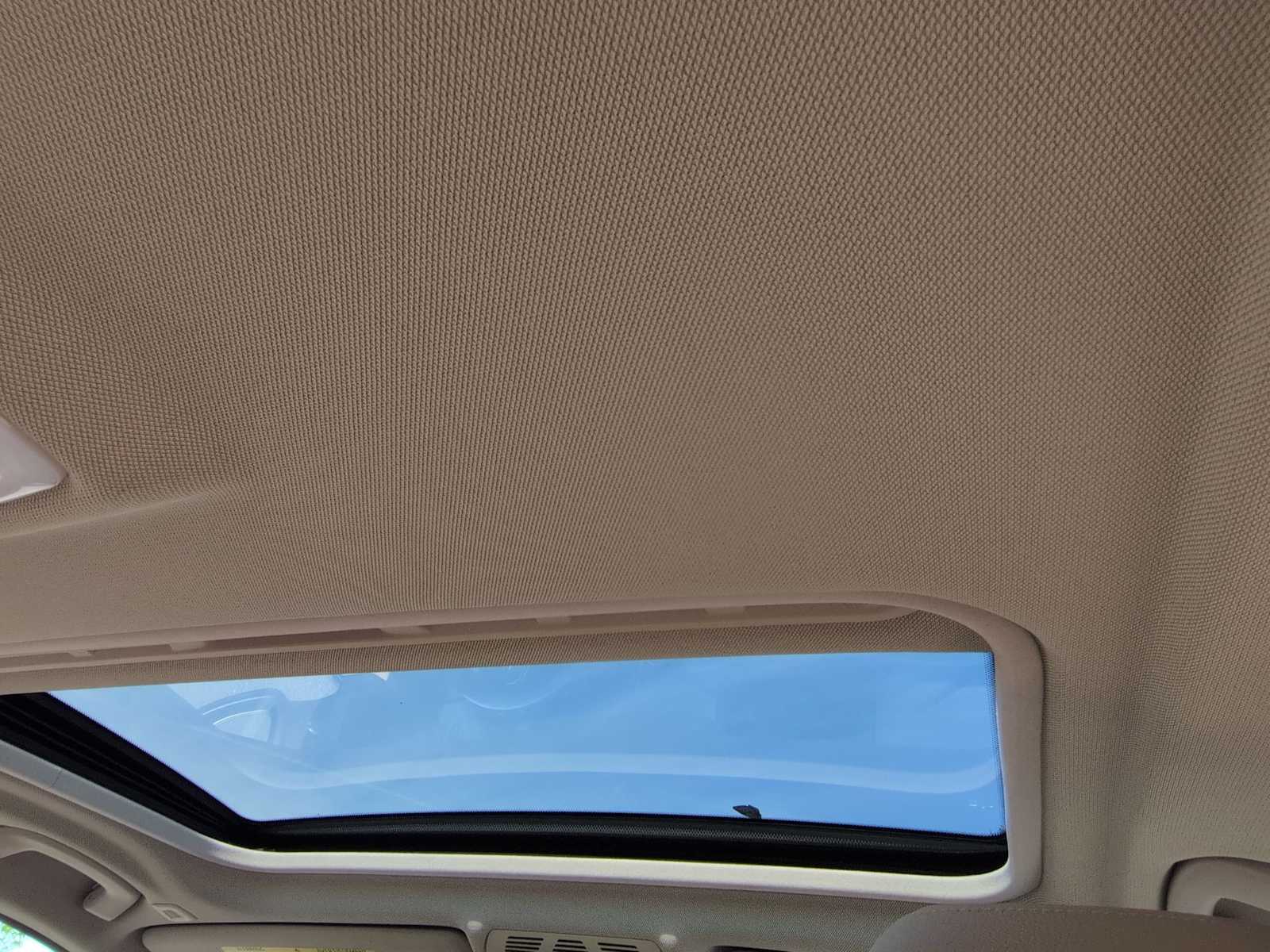 Thumbnail: 2013 BMW 3 Series - 23