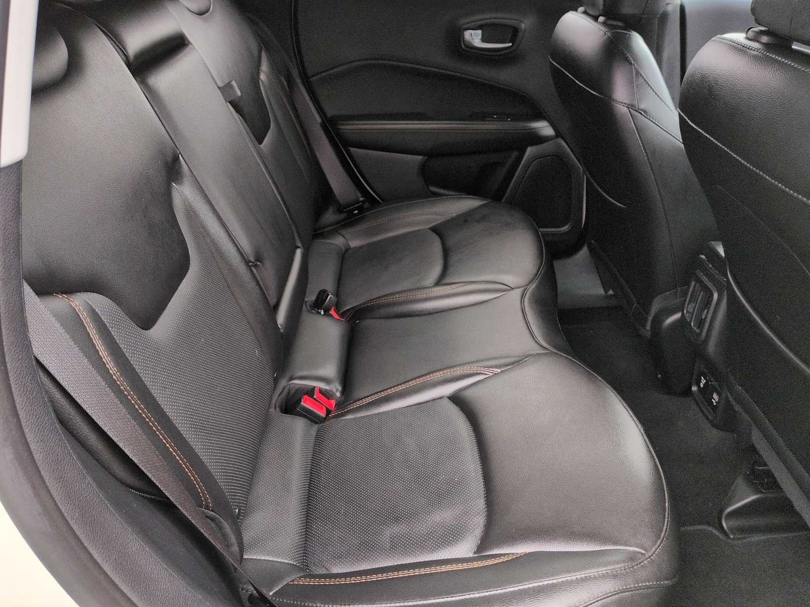 Thumbnail: 2020 Jeep Compass - 21